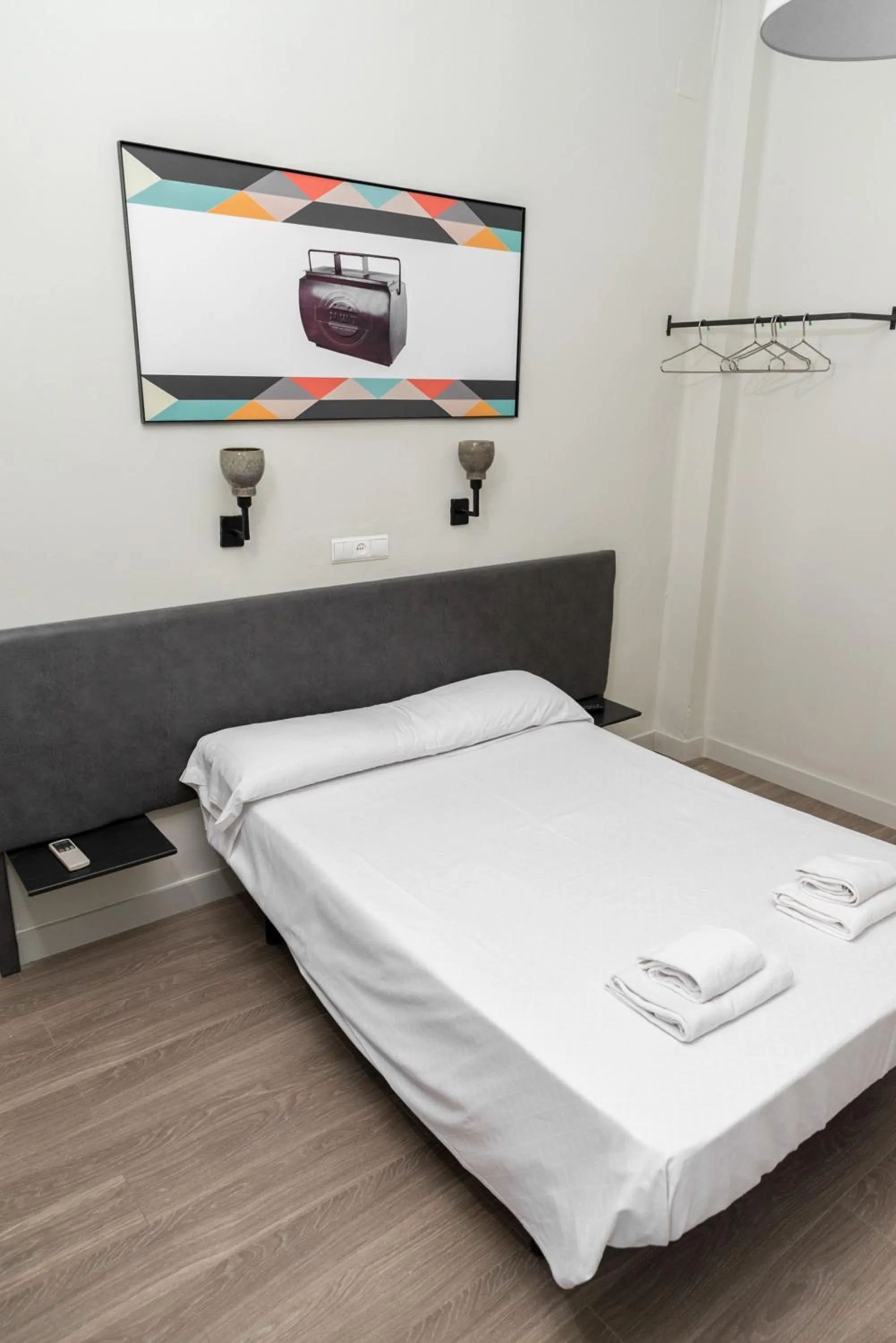 Photo of the whole room, Bed in NWT Central Station Valencia