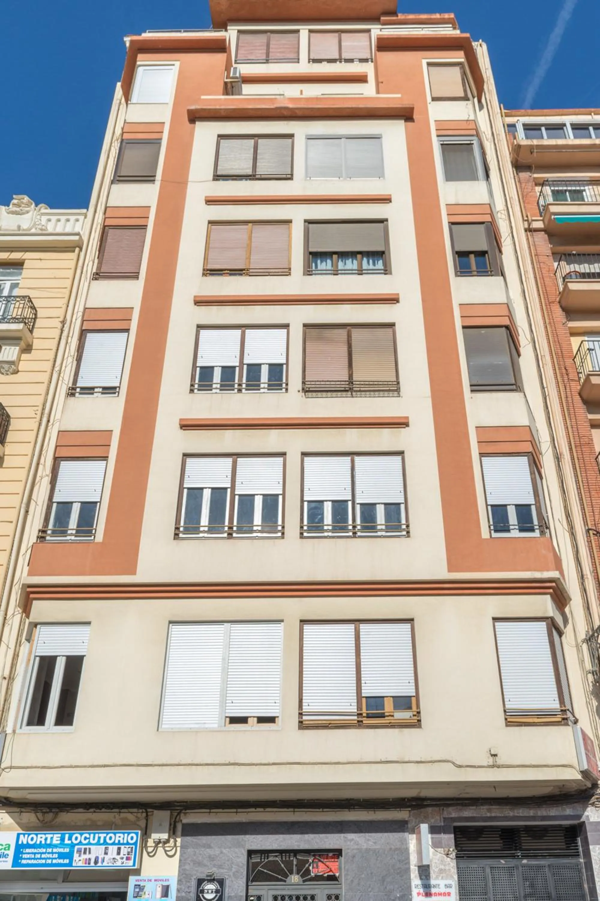 Facade/entrance in NWT Central Station Valencia
