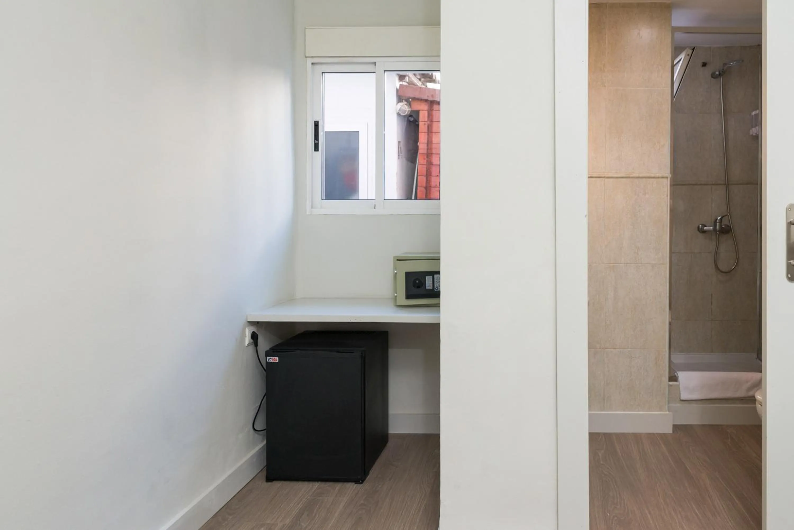 Photo of the whole room in NWT Central Station Valencia