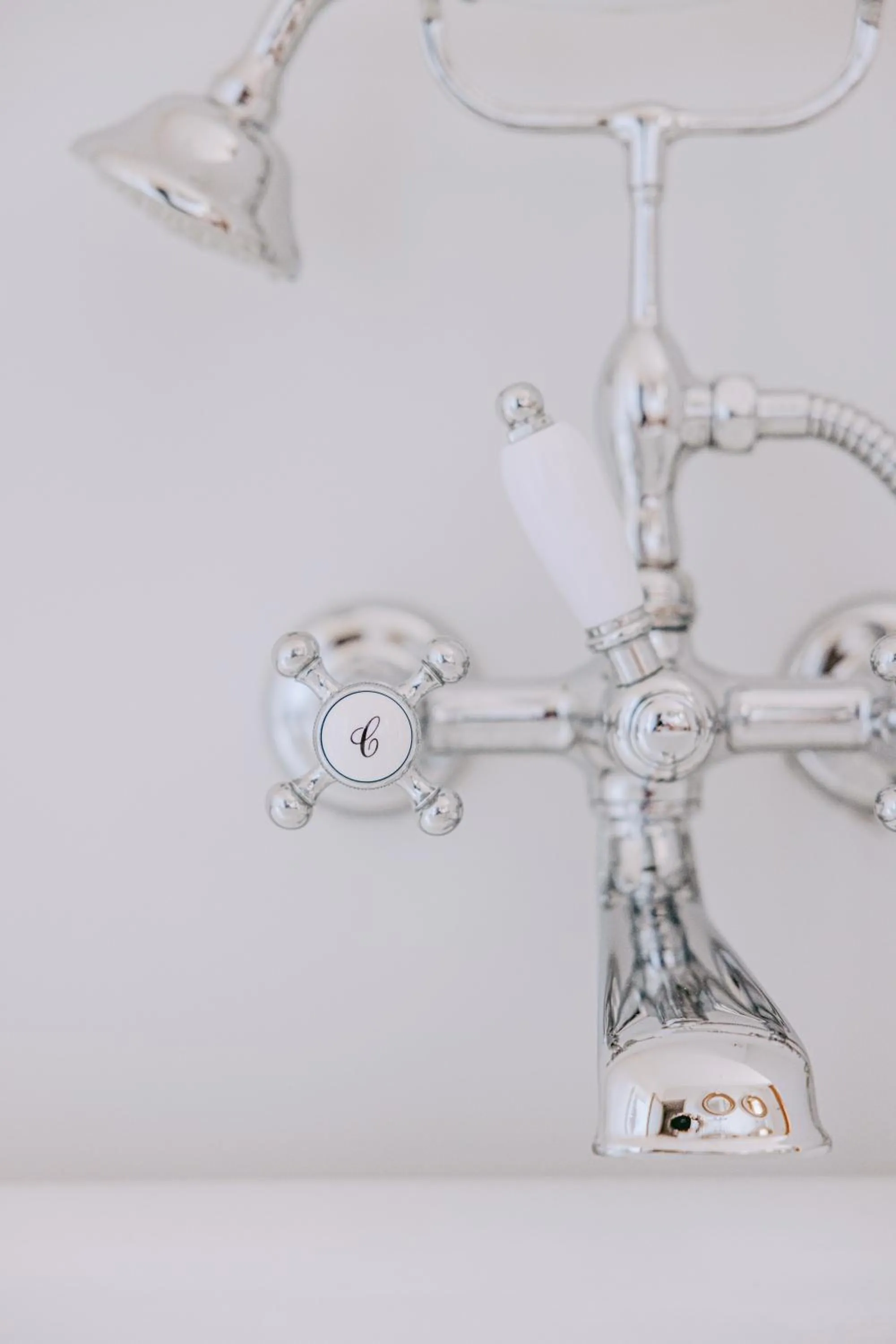 Bath in Logis de la Cadène