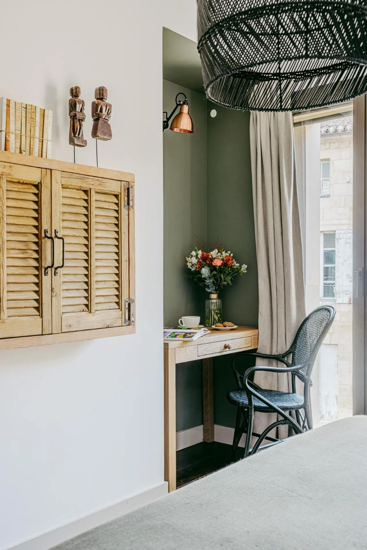 Seating area in Logis de la Cadène