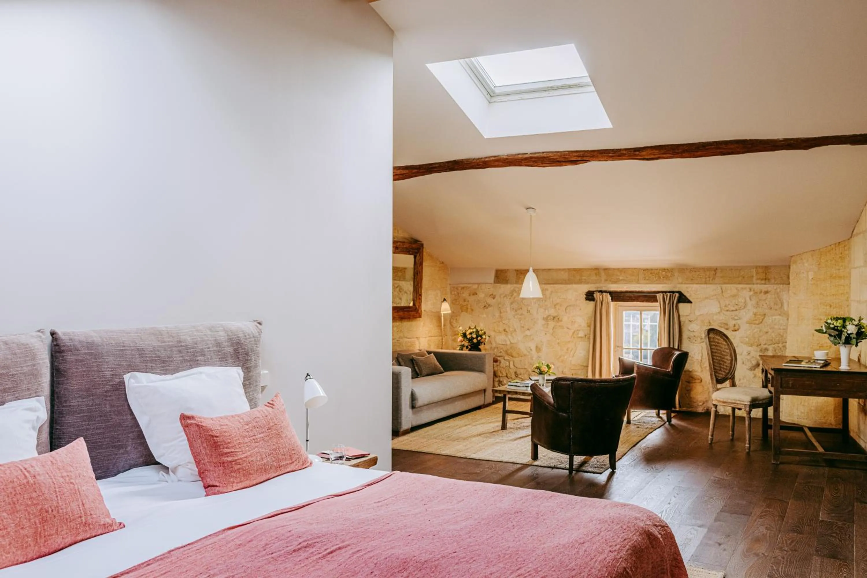 Bedroom, Bed in Logis de la Cadène
