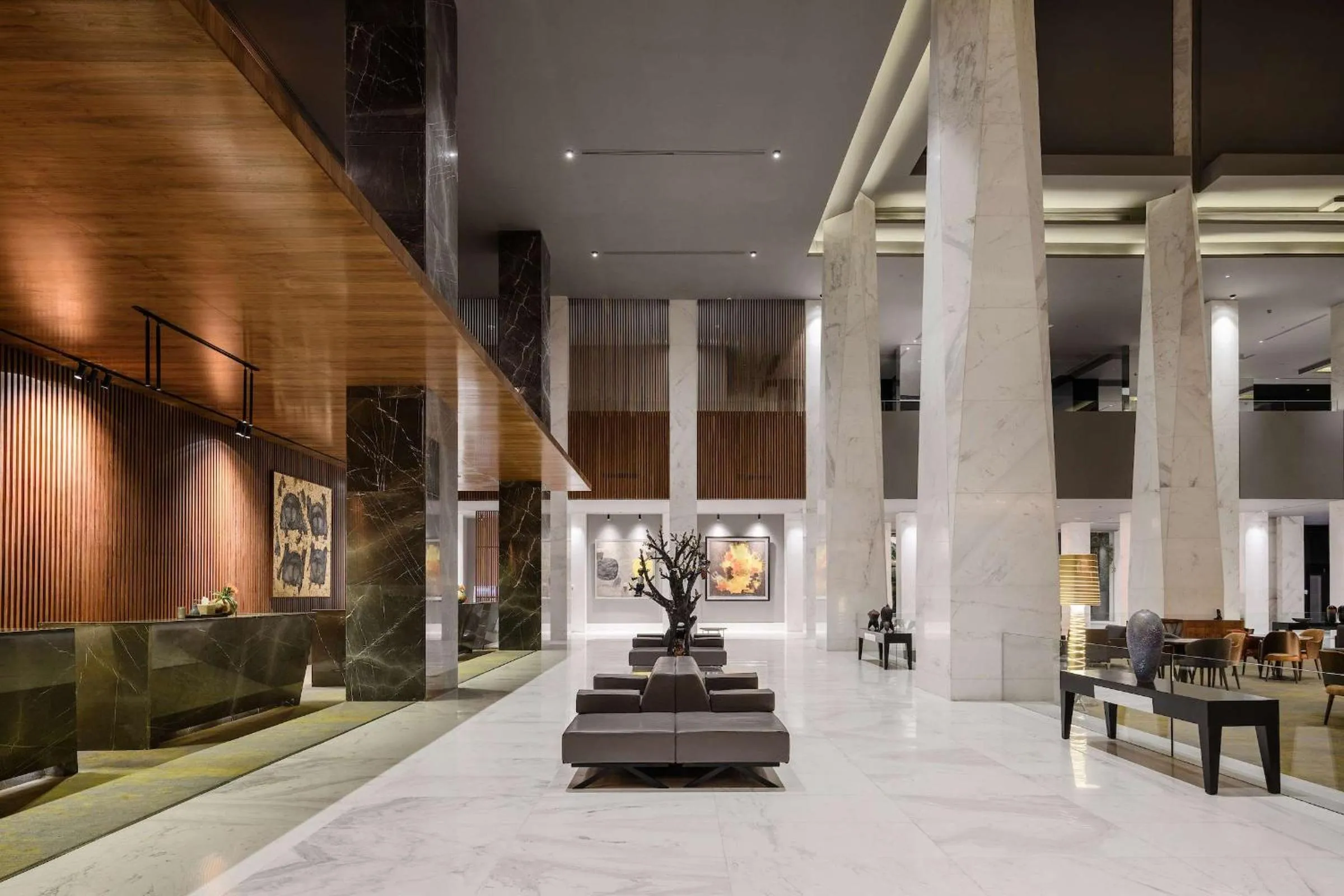 Lobby or reception in Dusit Thani LakeView Cairo