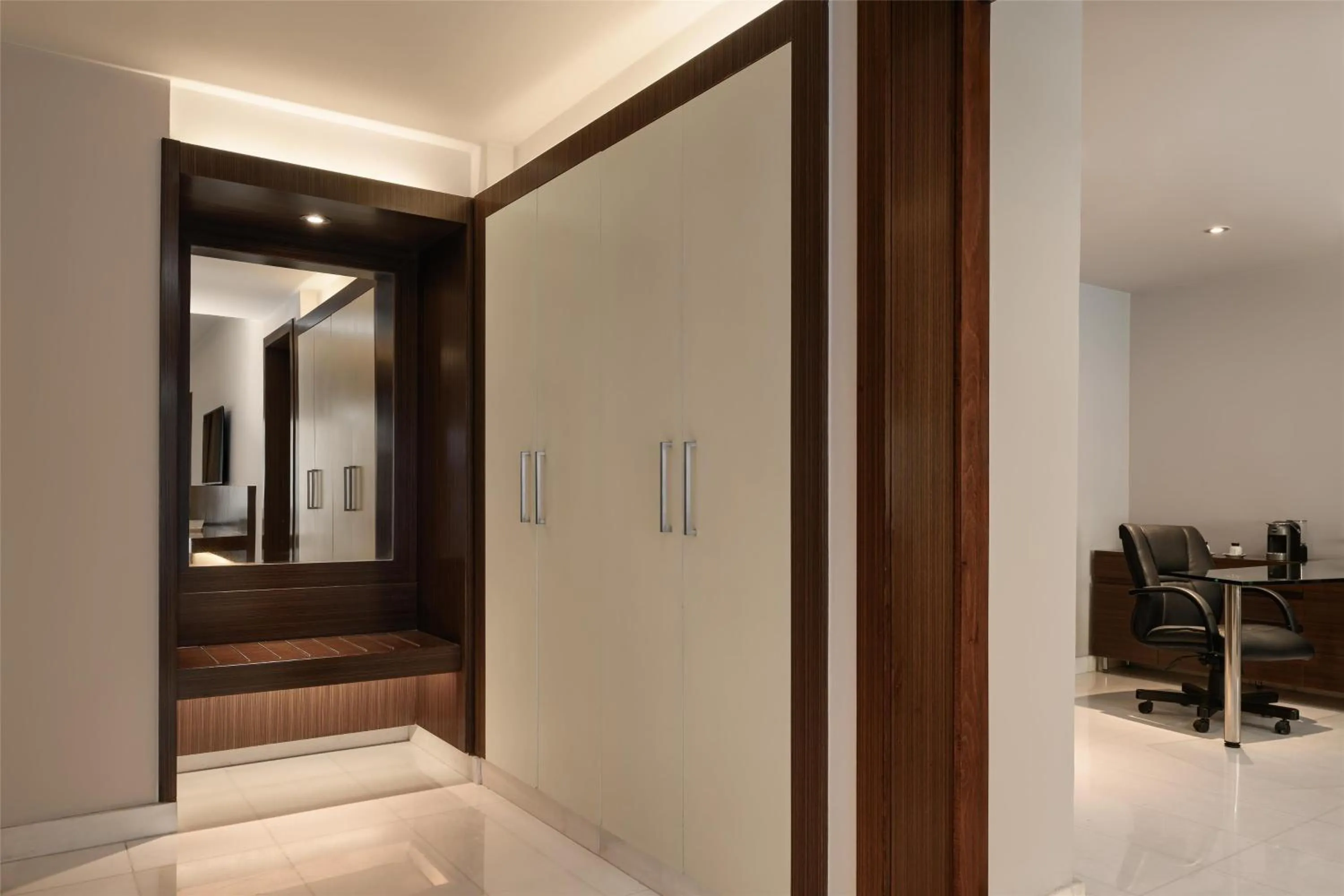 Photo of the whole room in Dusit Thani LakeView Cairo