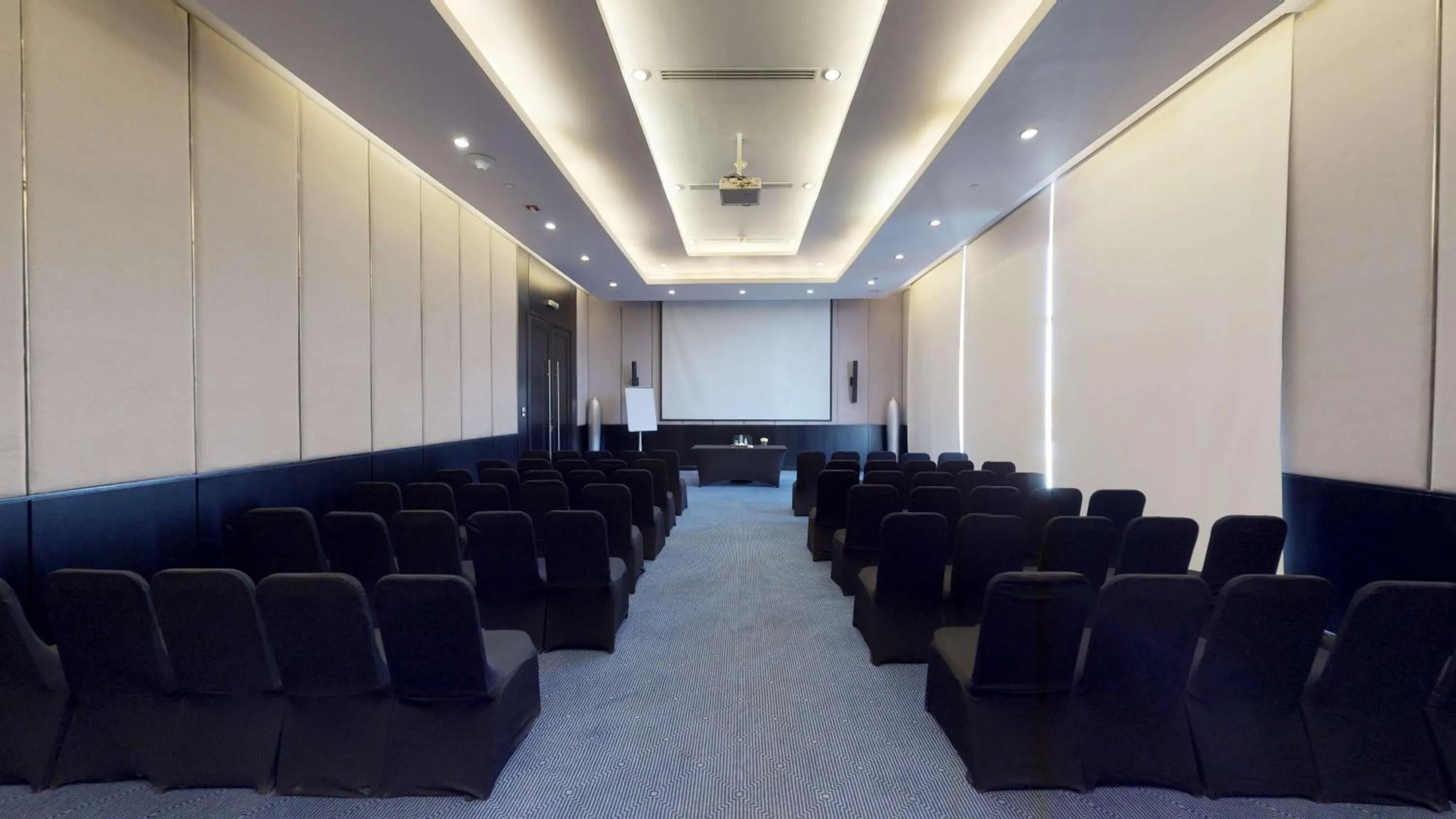 Meeting/conference room in Dusit Thani LakeView Cairo