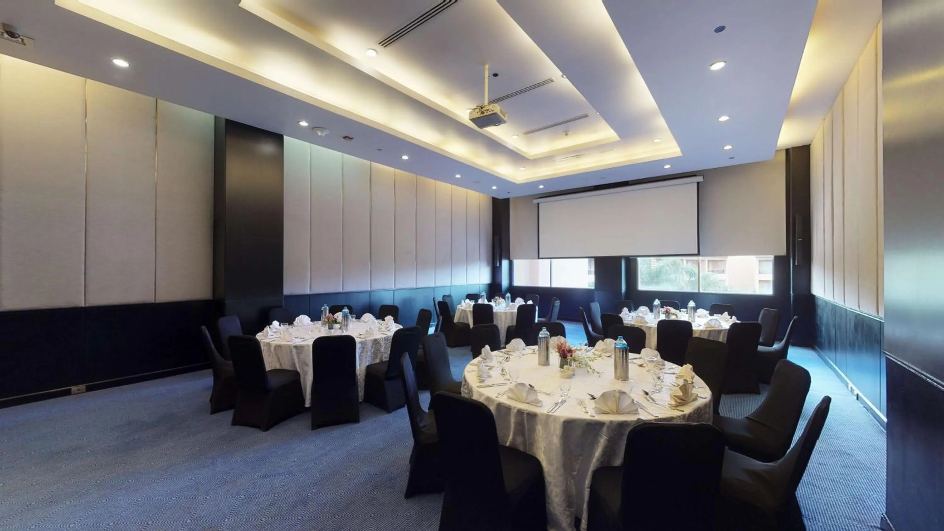Meeting/conference room in Dusit Thani LakeView Cairo