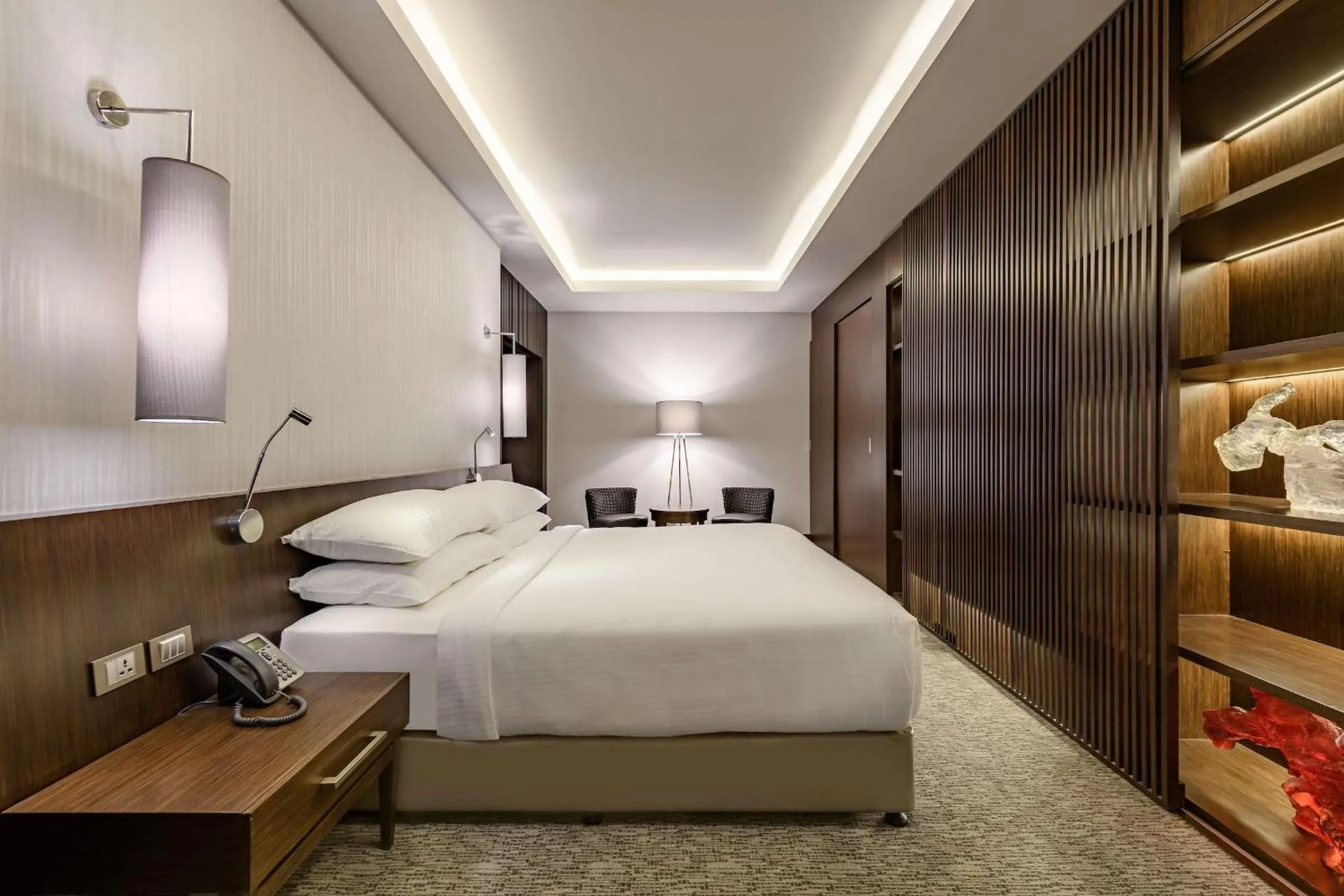 Photo of the whole room, Bed in Dusit Thani LakeView Cairo