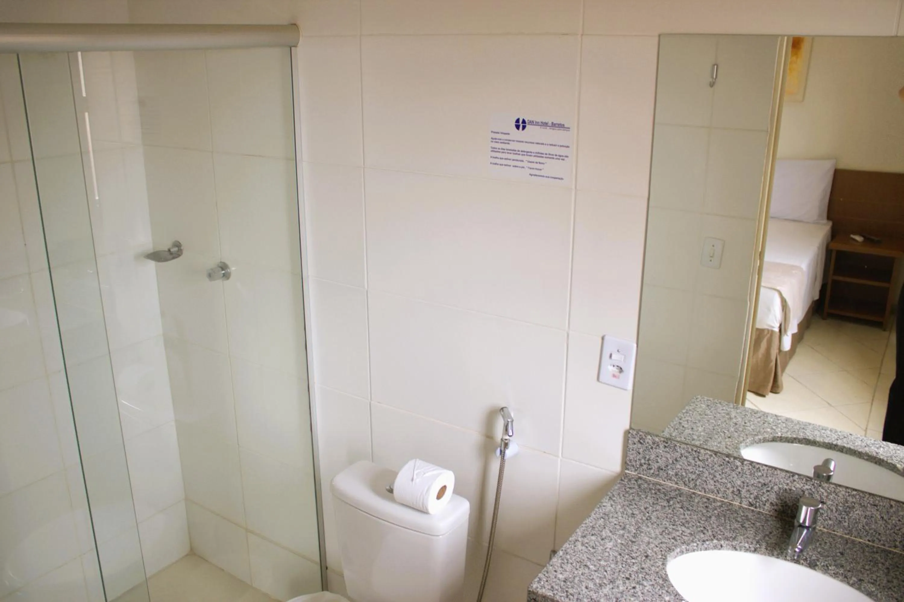 Bathroom in Hotel Dan Inn Barretos by Nacional Inn