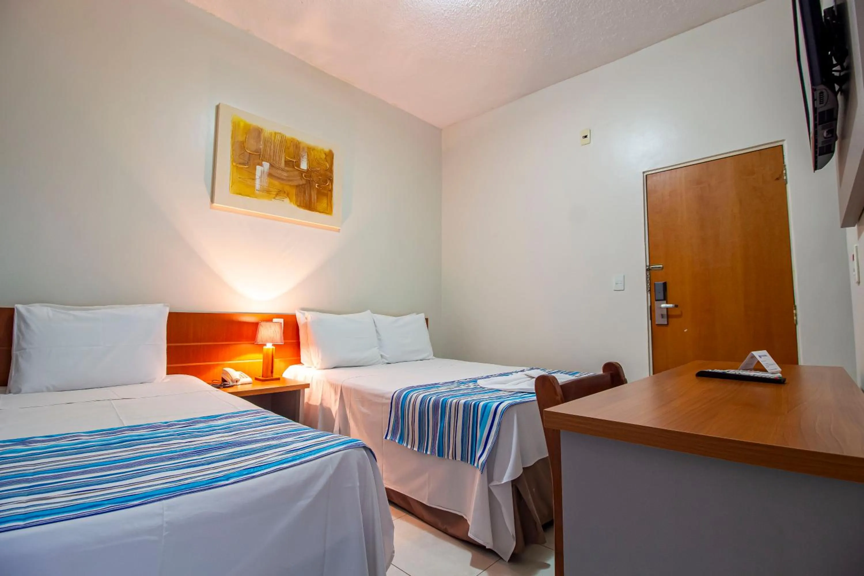 Bed in Hotel Dan Inn Barretos by Nacional Inn