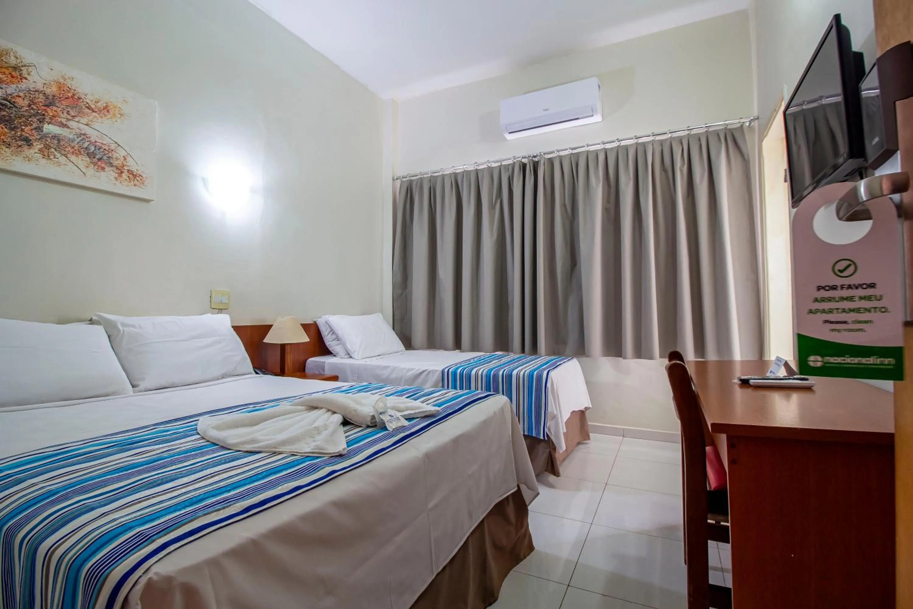 Bed in Hotel Dan Inn Barretos by Nacional Inn