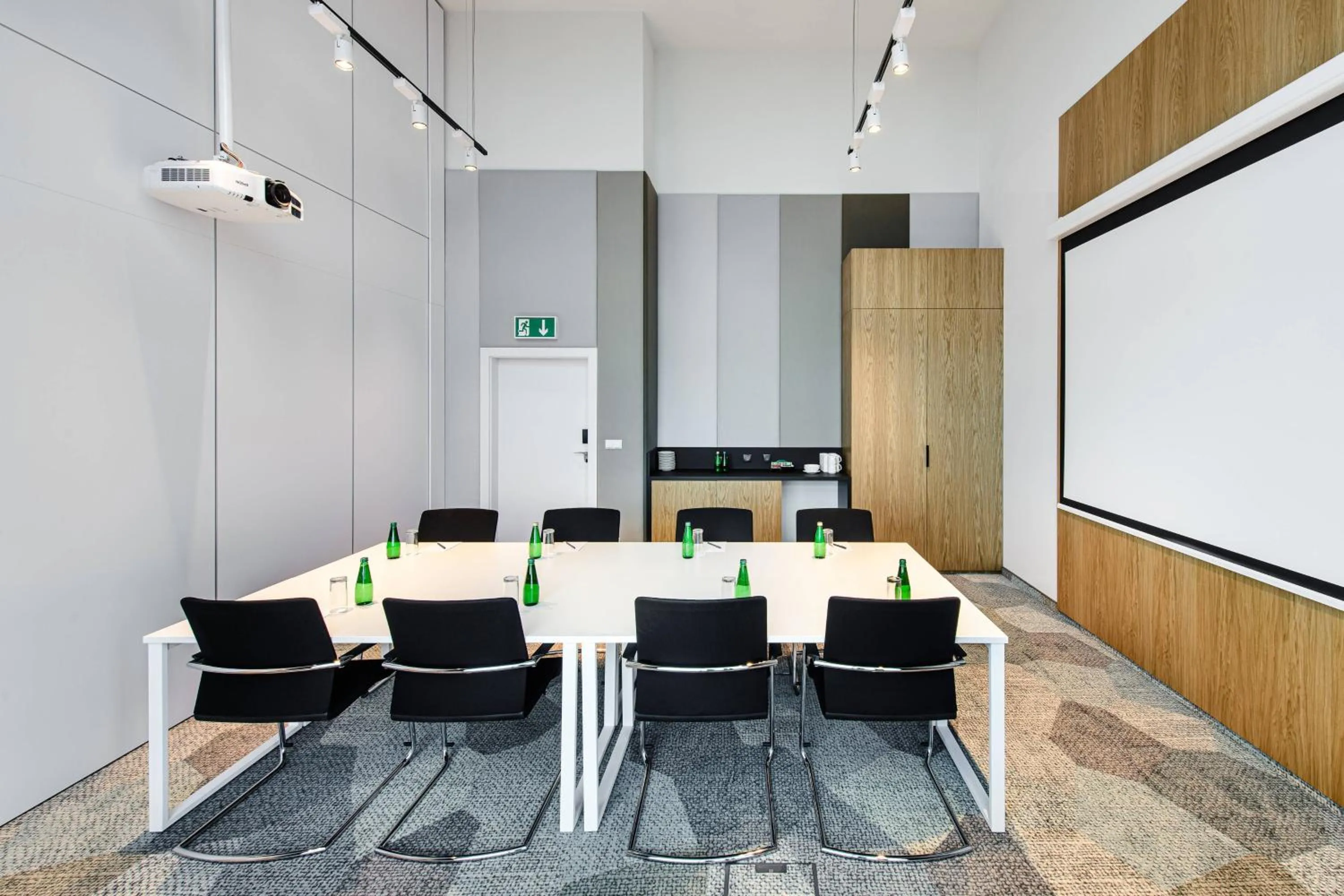 Meeting/conference room in Courtyard by Marriott Warsaw Airport