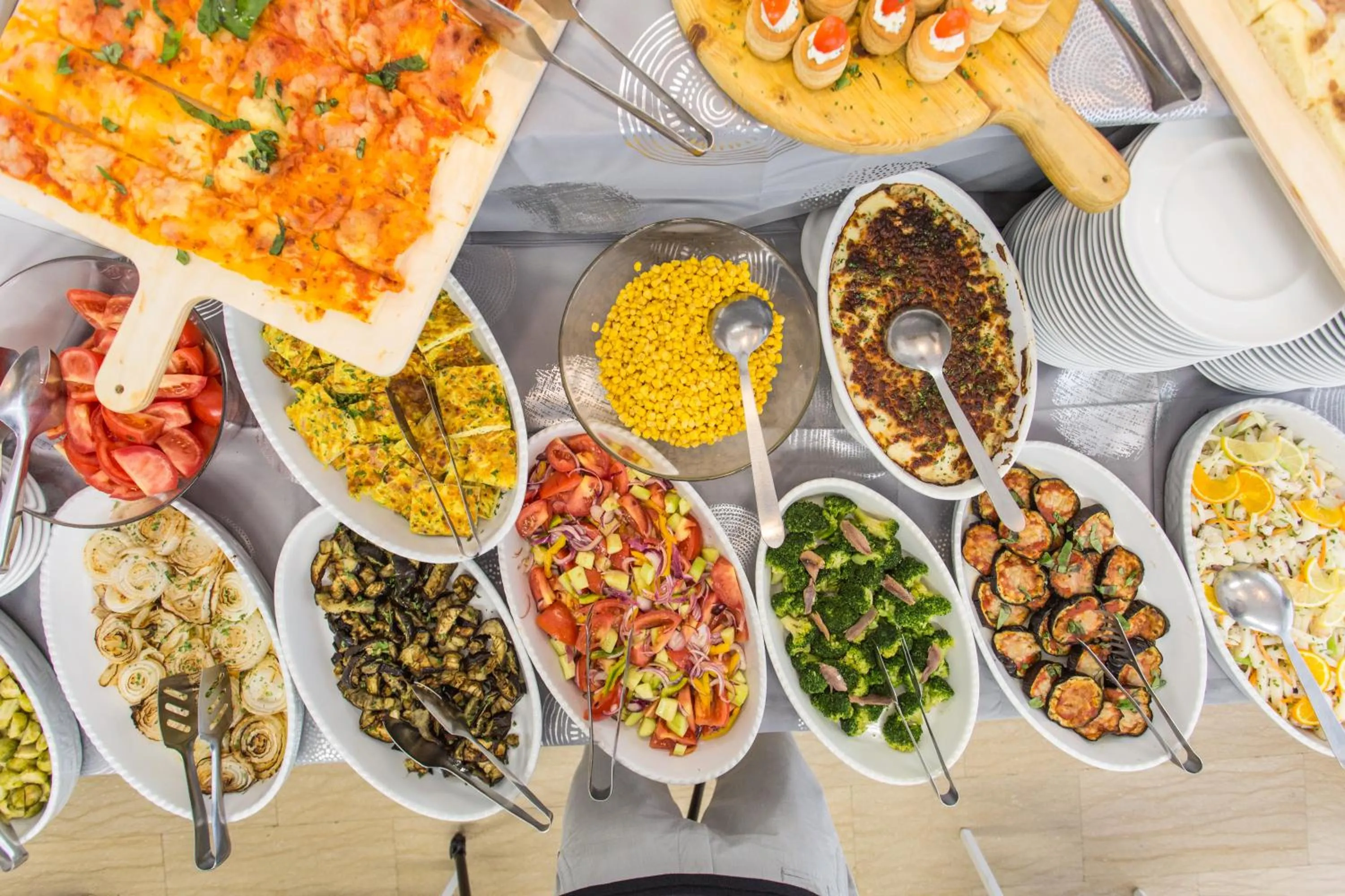 Restaurant/places to eat in Hotel Adelphi