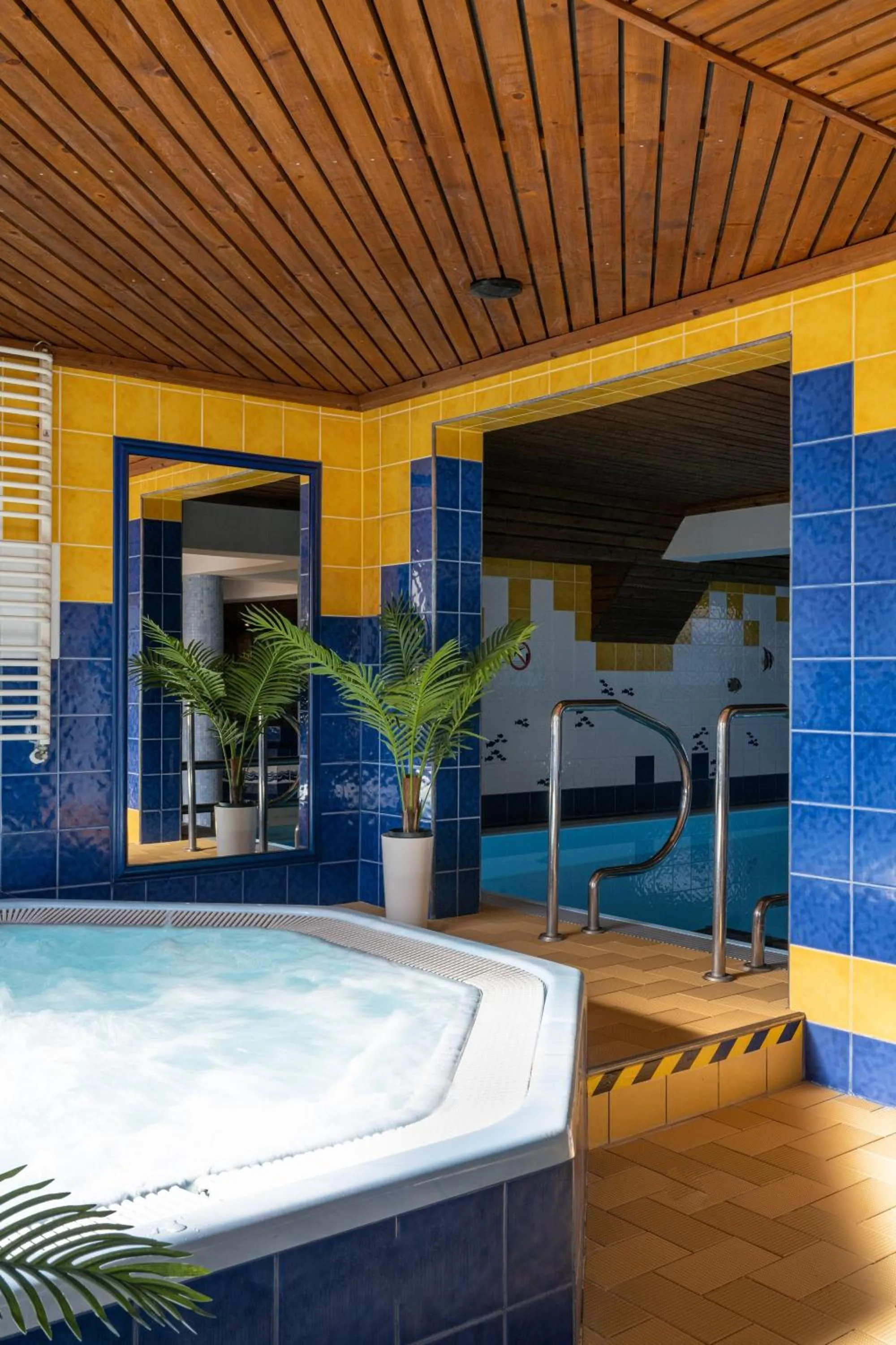 Hot Tub in Czarny Potok Wellness & Spa Zakopane Centrum