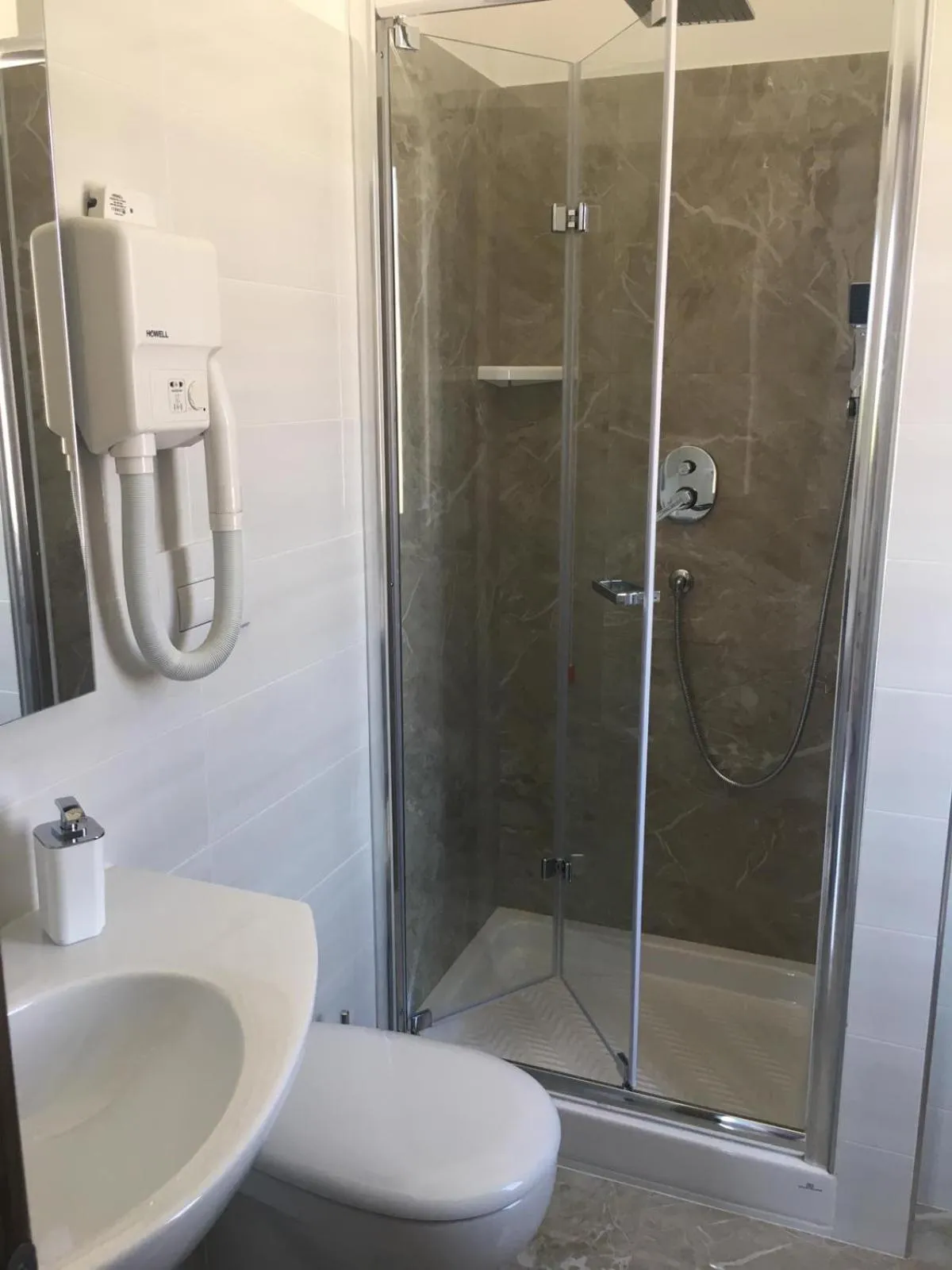 Shower in Piccolo Hotel Lamezia