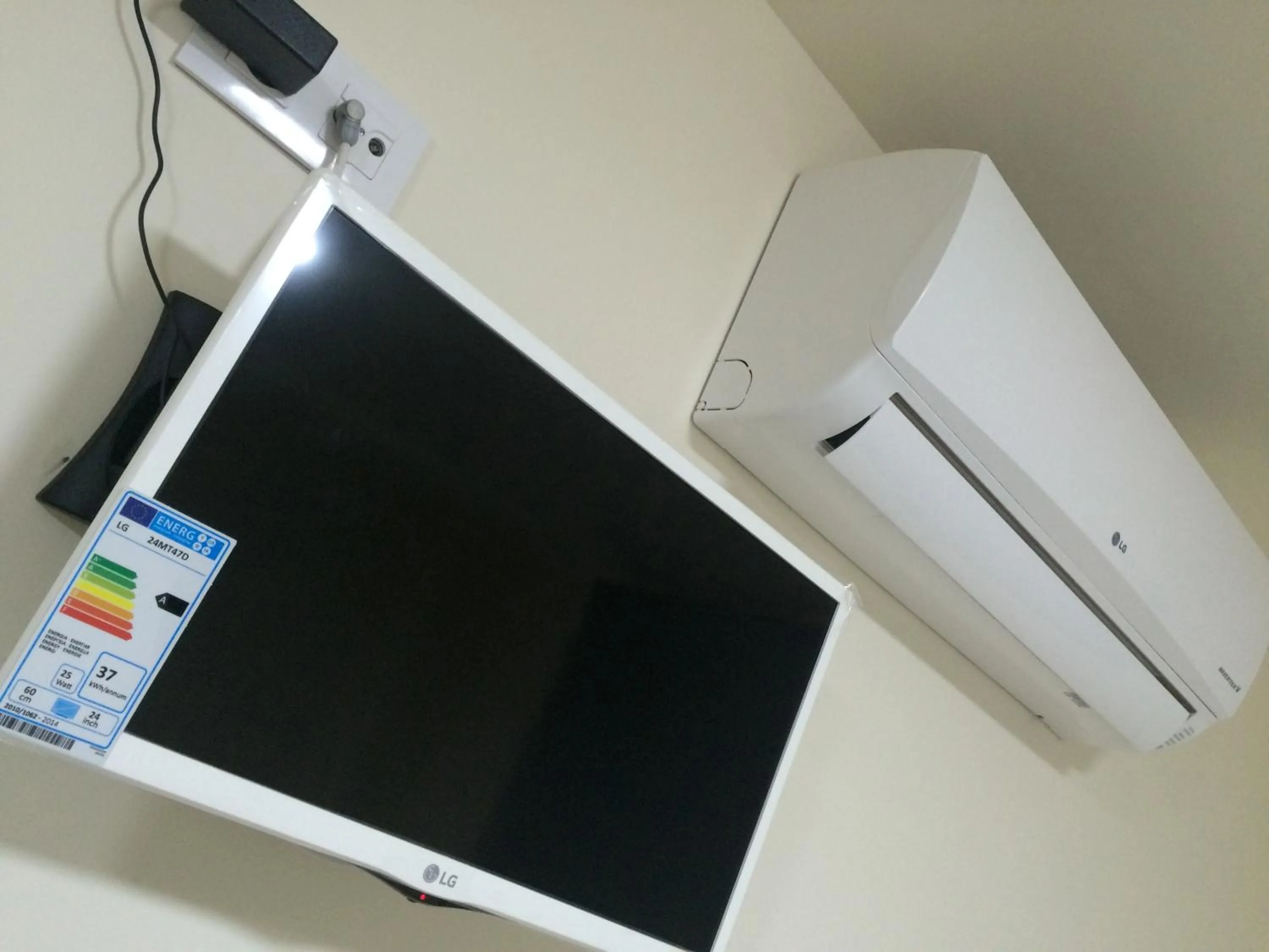 TV and multimedia in Europa House Village