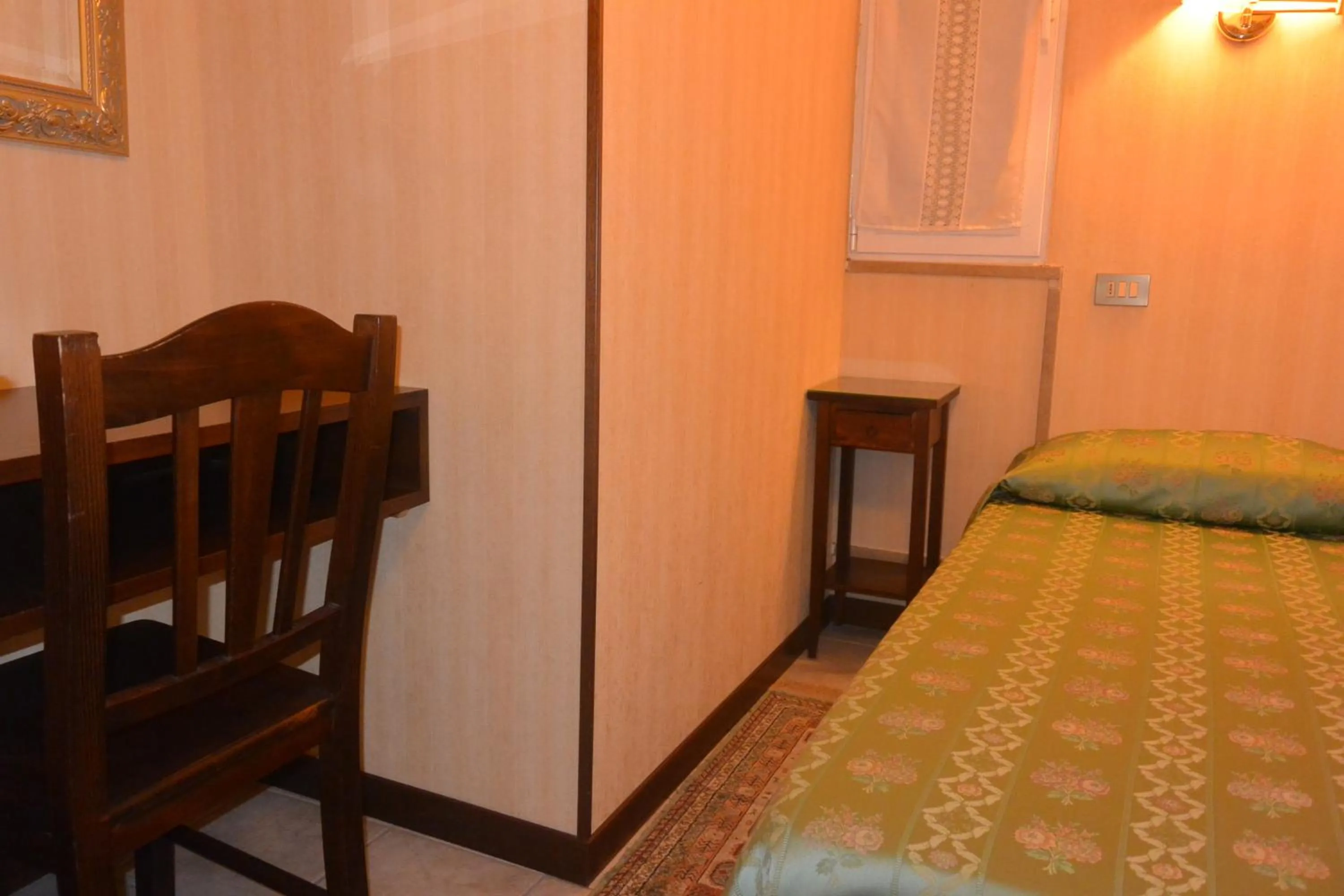 Bed in Hotel Italia City Center