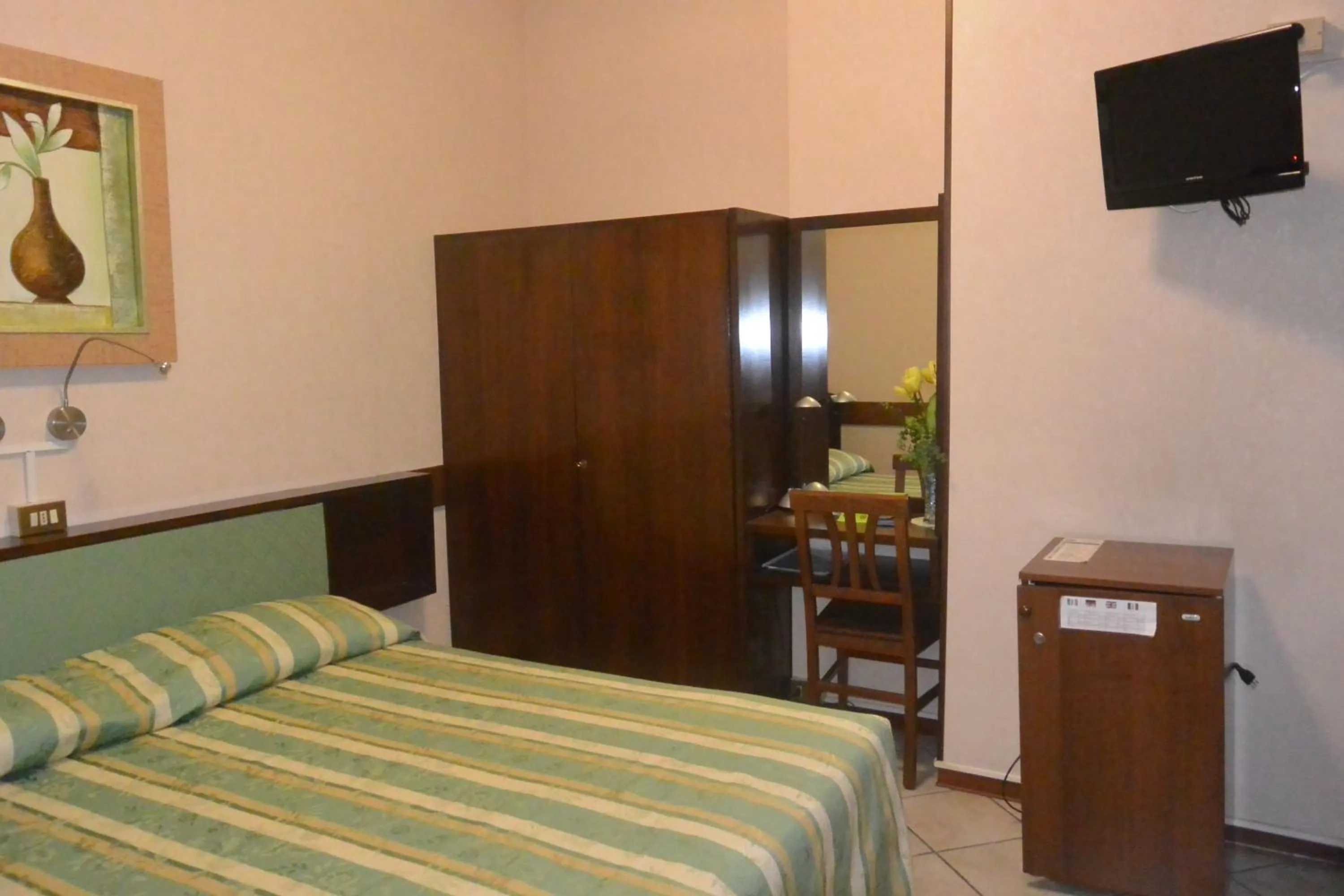 TV and multimedia, Bed in Hotel Italia City Center