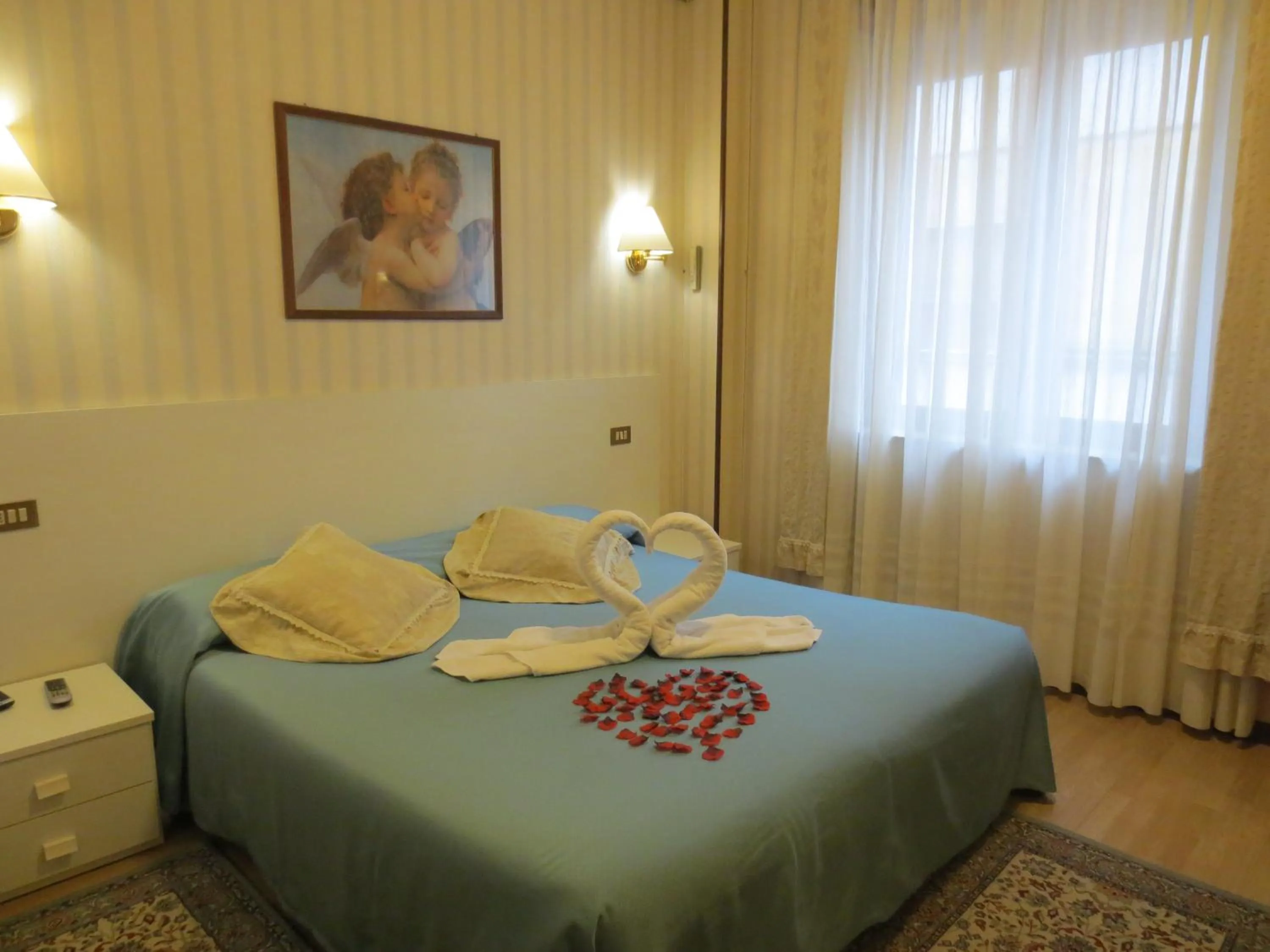Winter, Bed in Hotel Italia City Center