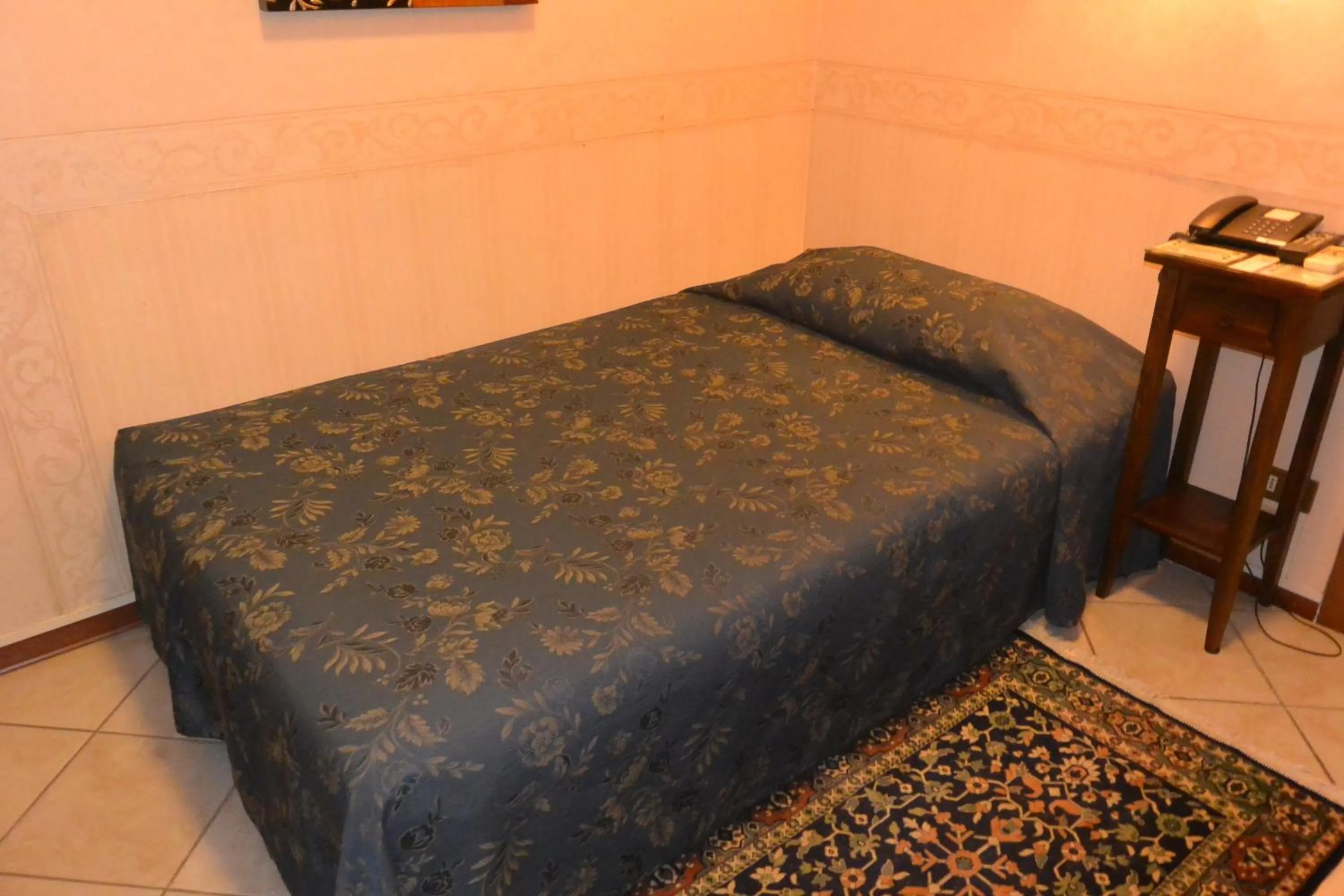 Bed in Hotel Italia City Center