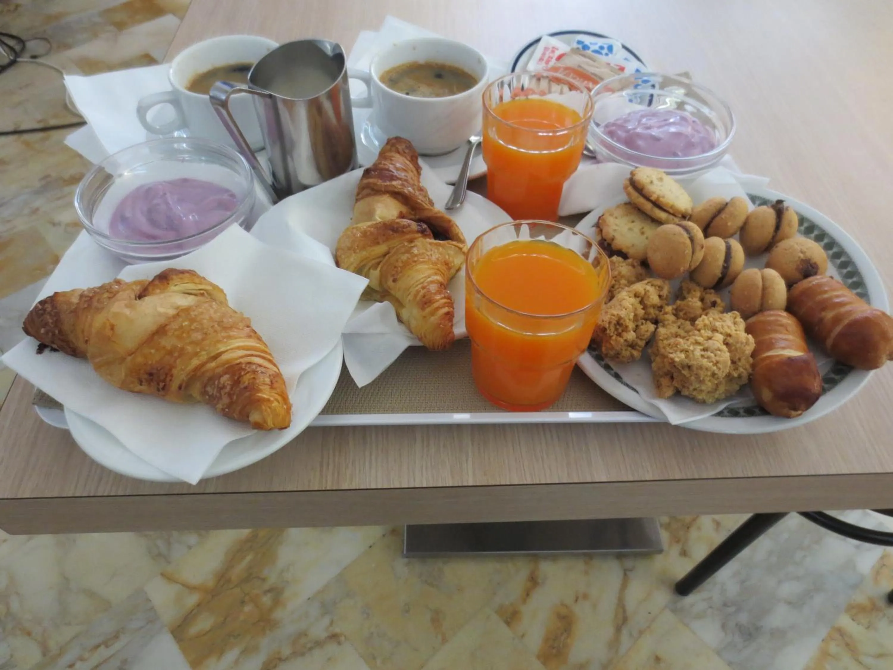 Breakfast in Hotel Italia City Center