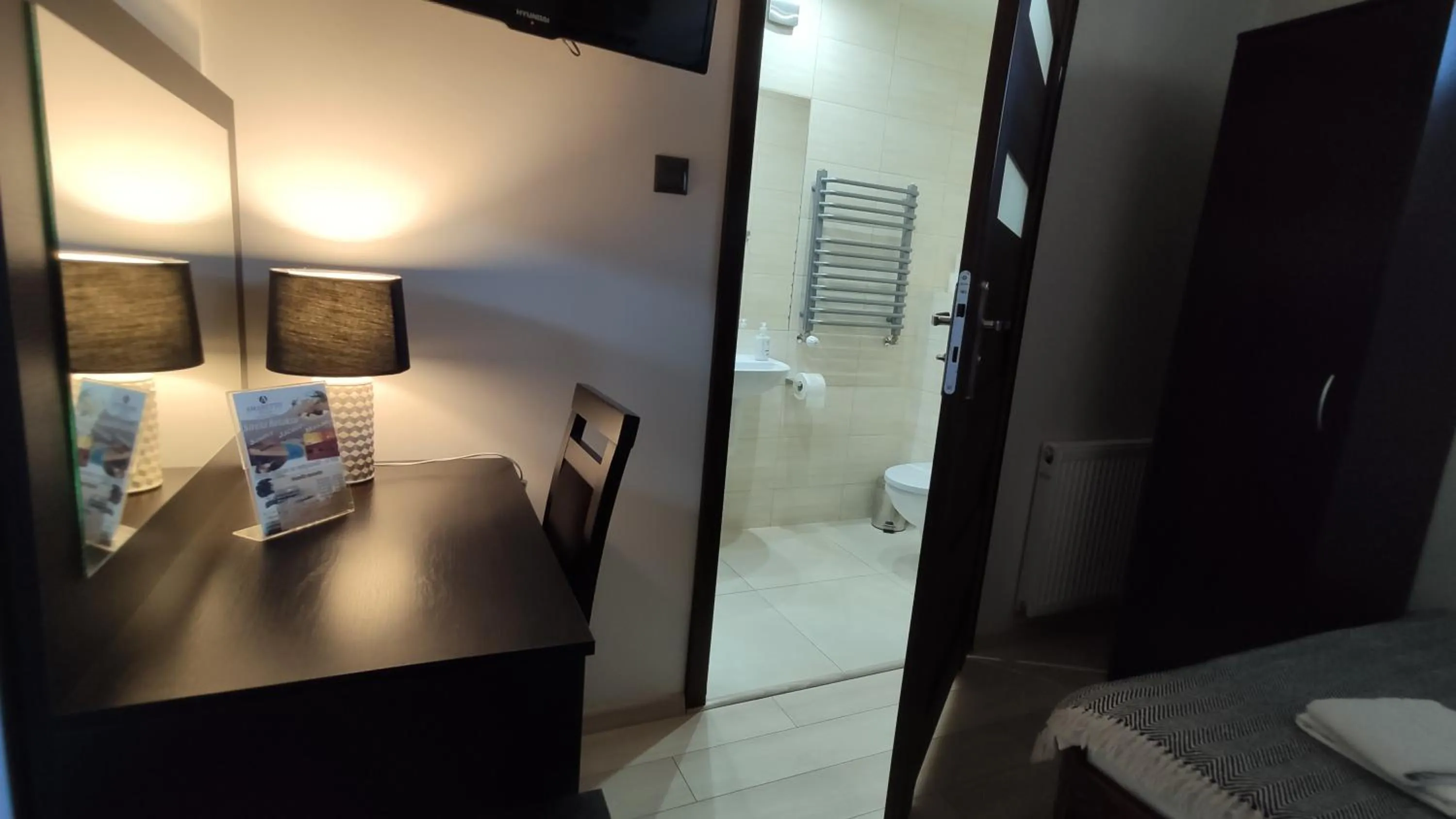 Bed in Willa Amaretto