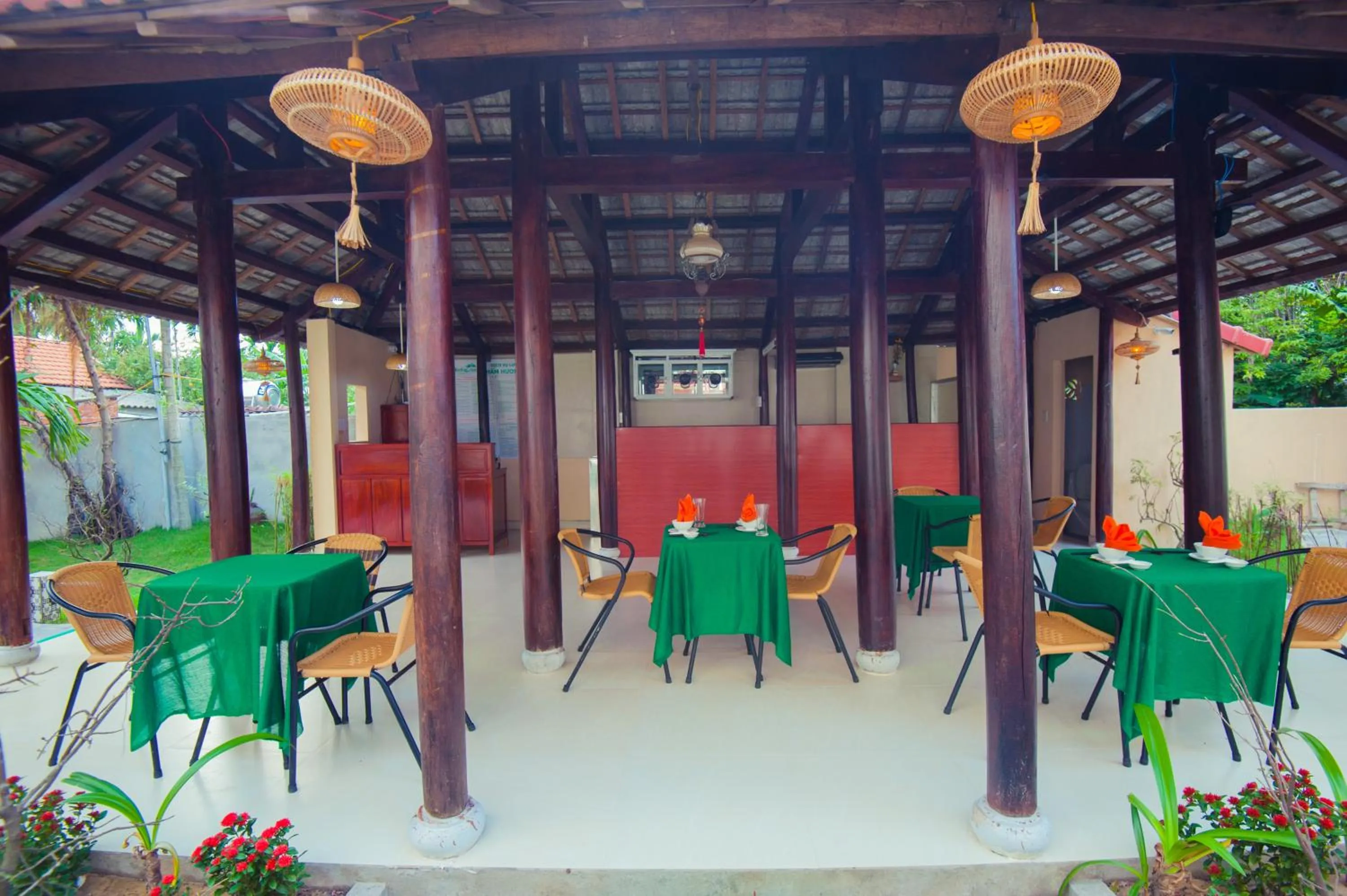 Restaurant/places to eat in Herbal Tea Homestay