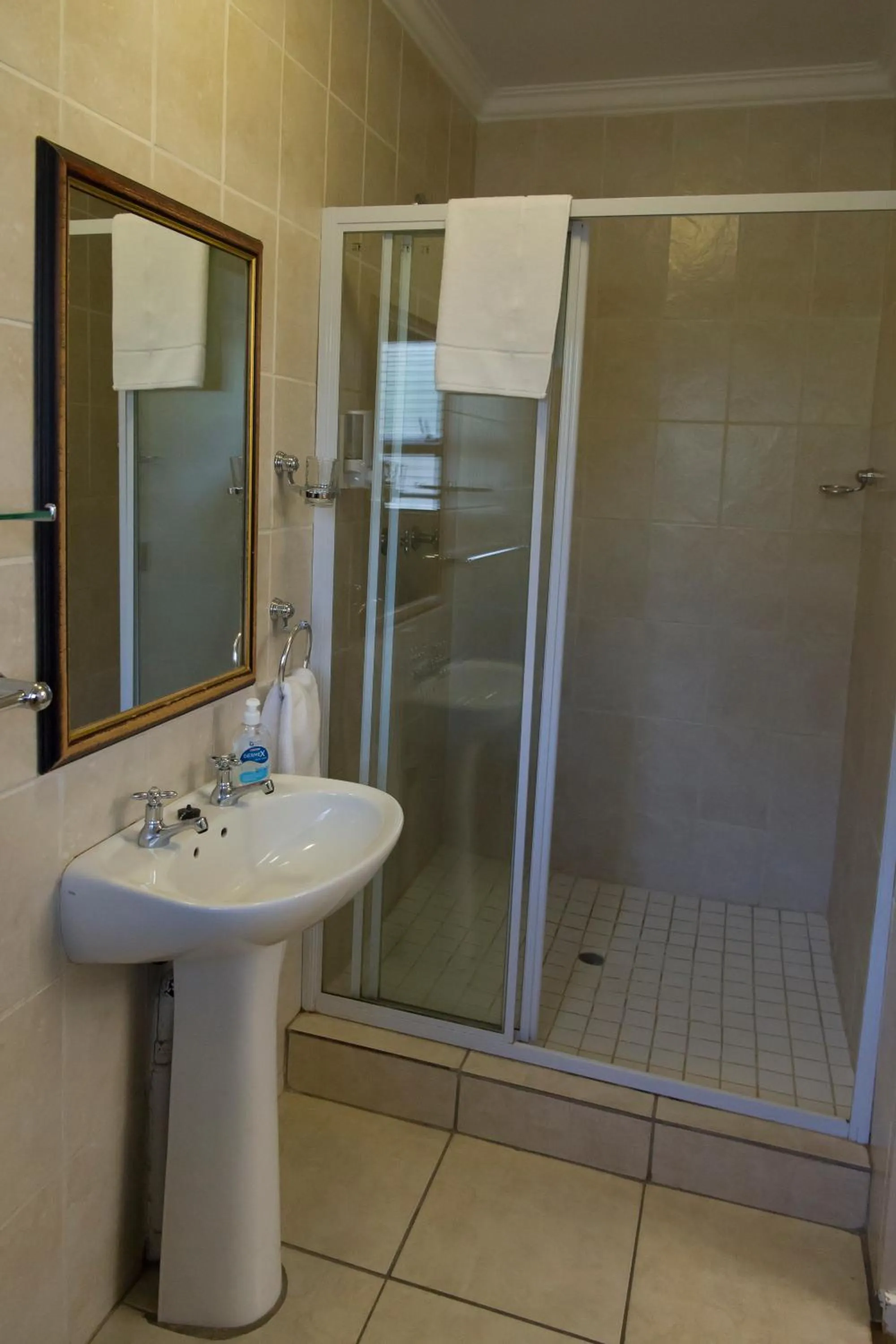 Bathroom in Bayswater Lodge