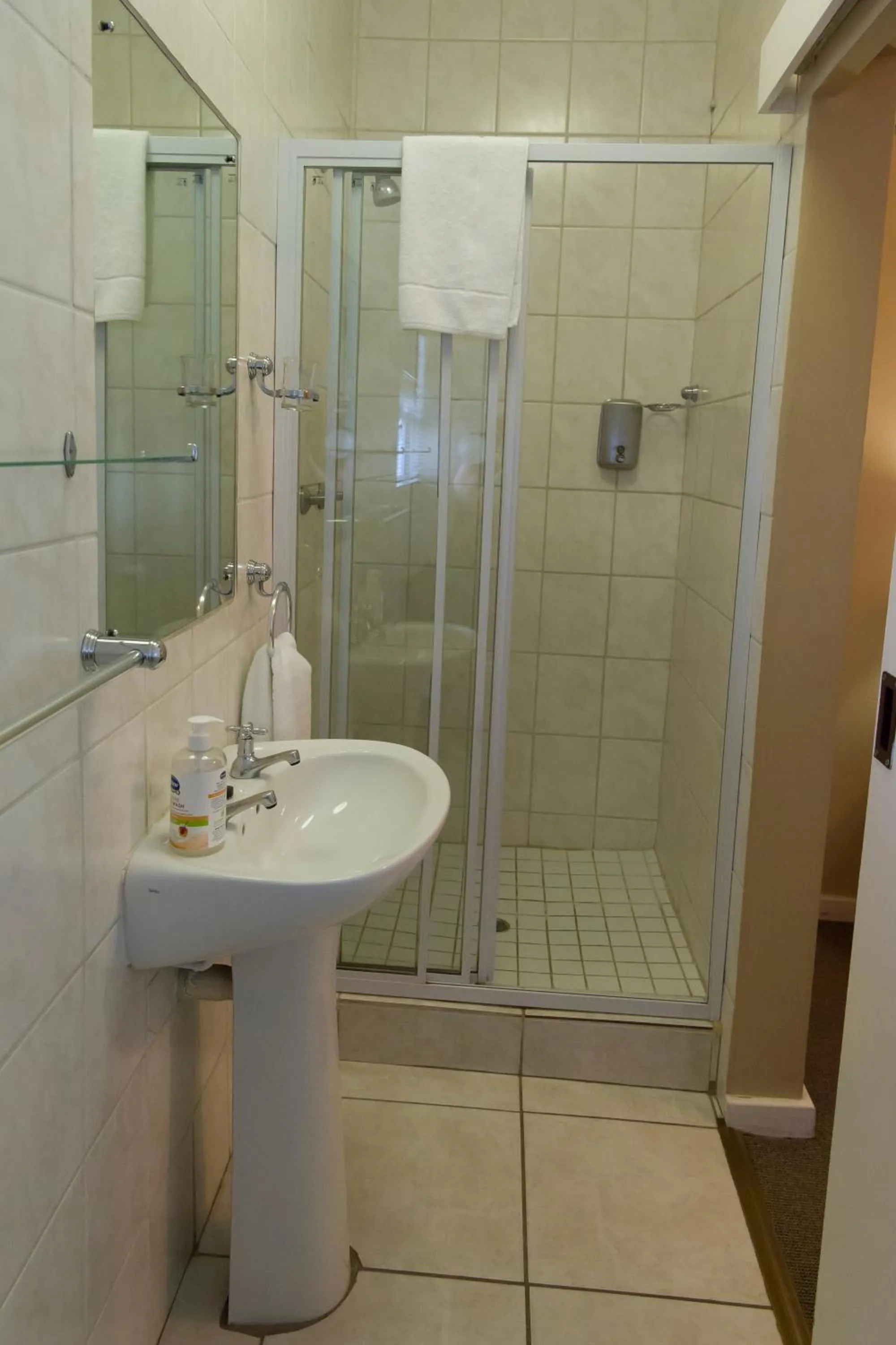 Bathroom in Bayswater Lodge