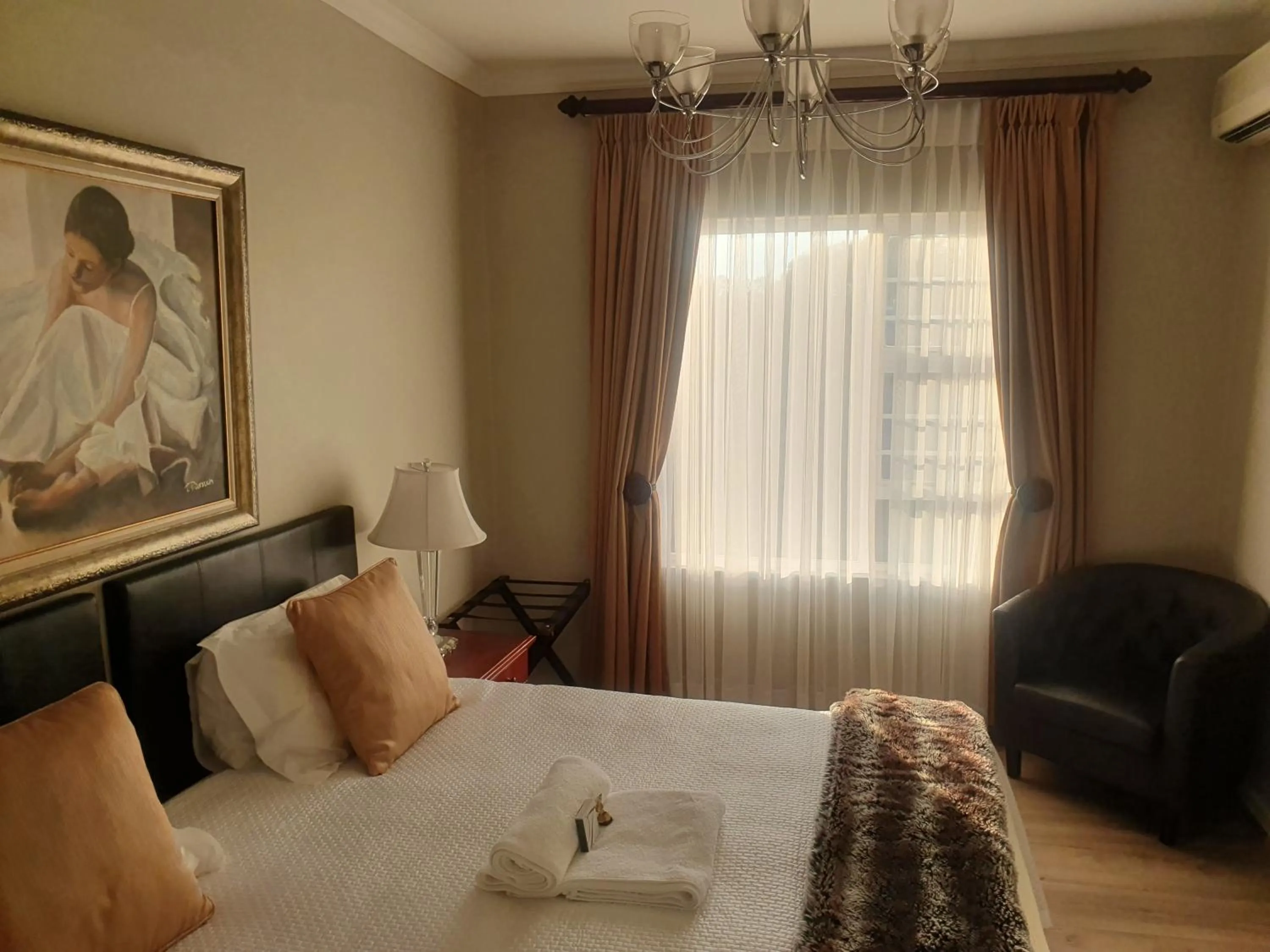 Bedroom, Bed in Bayswater Lodge