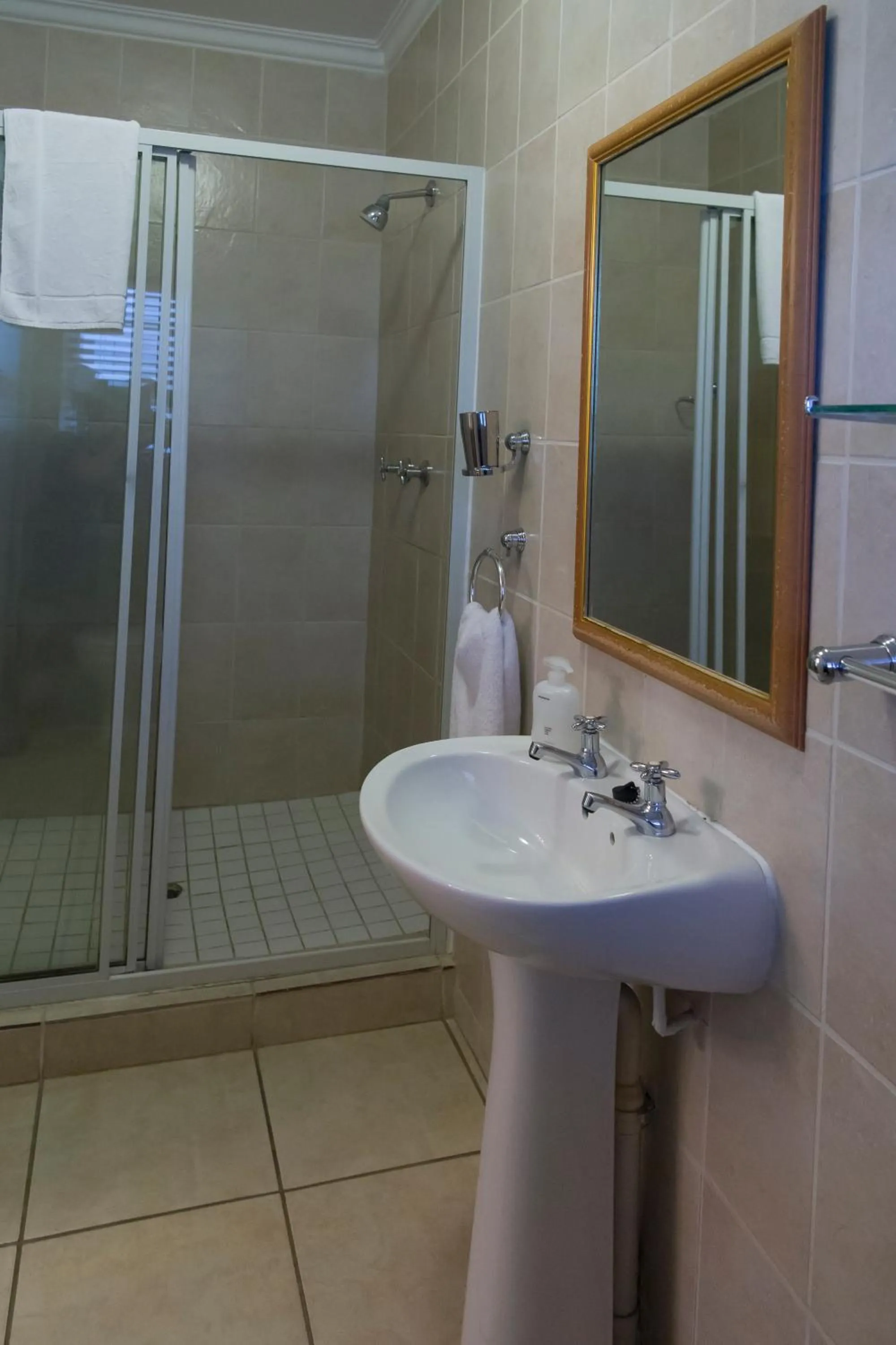 Bathroom in Bayswater Lodge