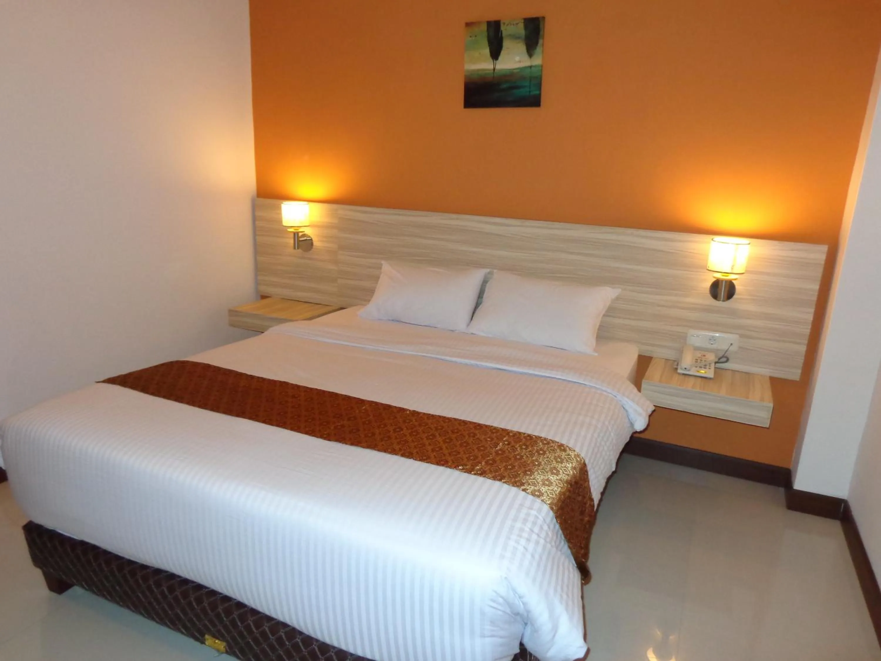 Photo of the whole room in Frank's Hotel