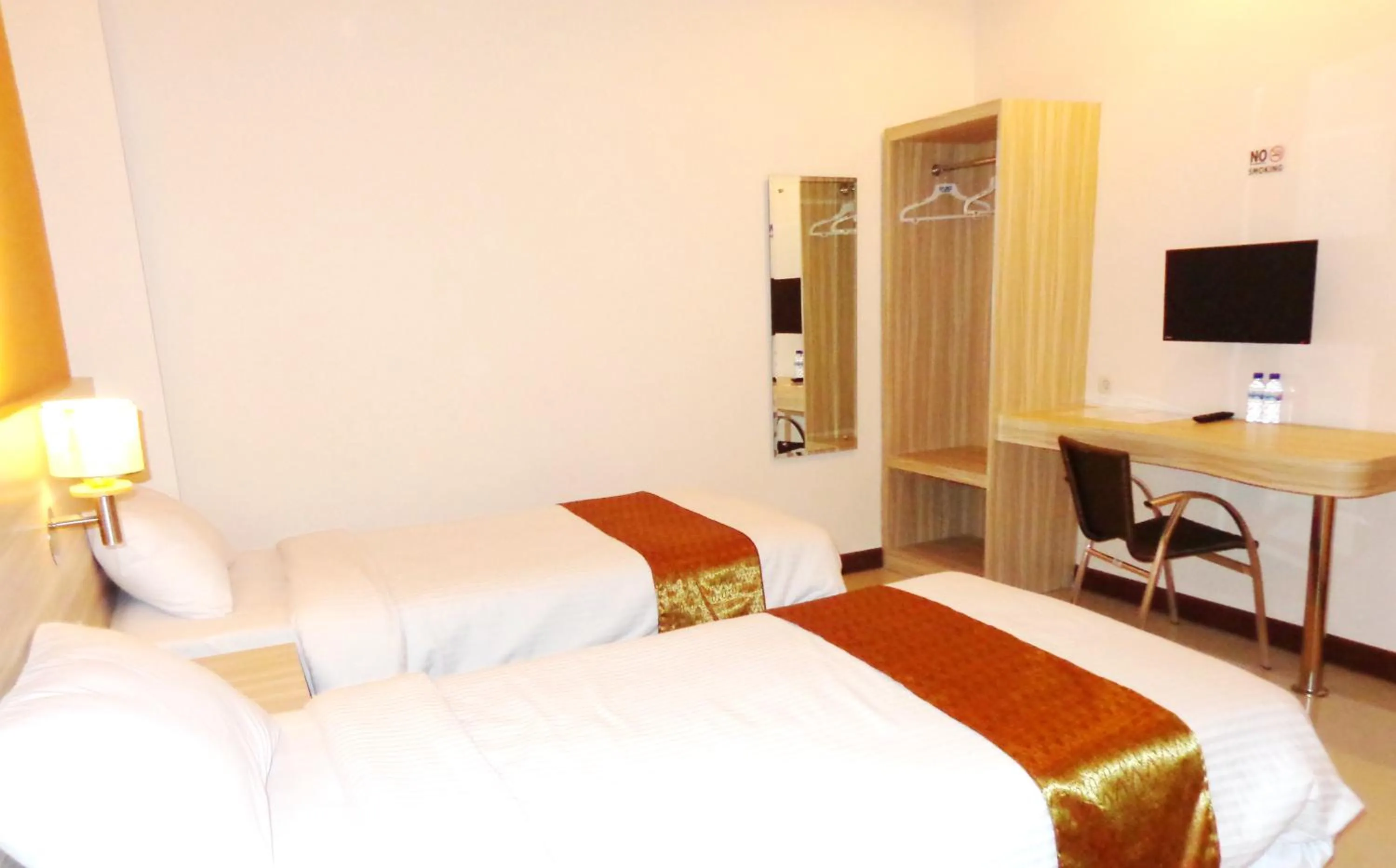 Bed in Frank's Hotel