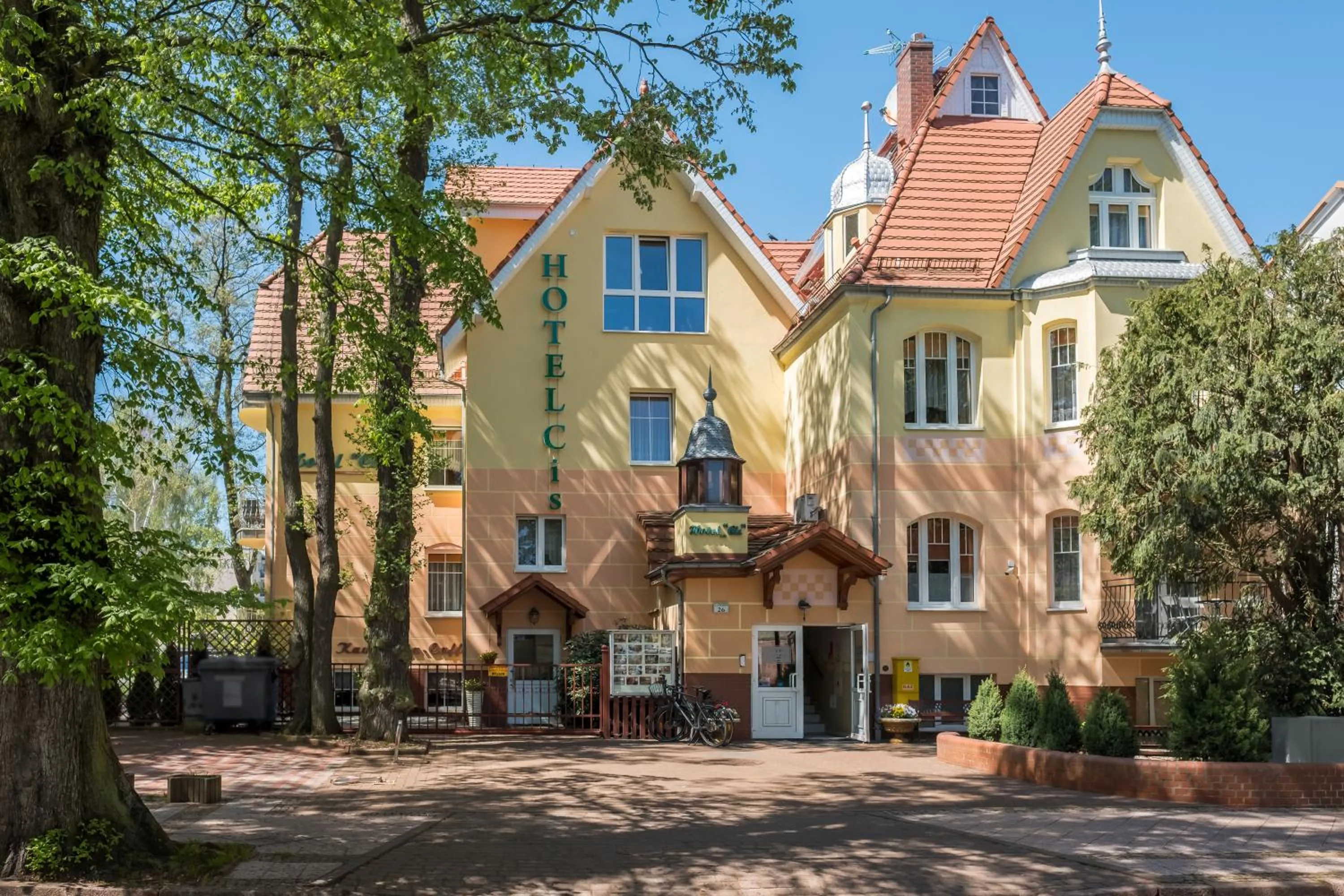 Property building in Hotel Cis