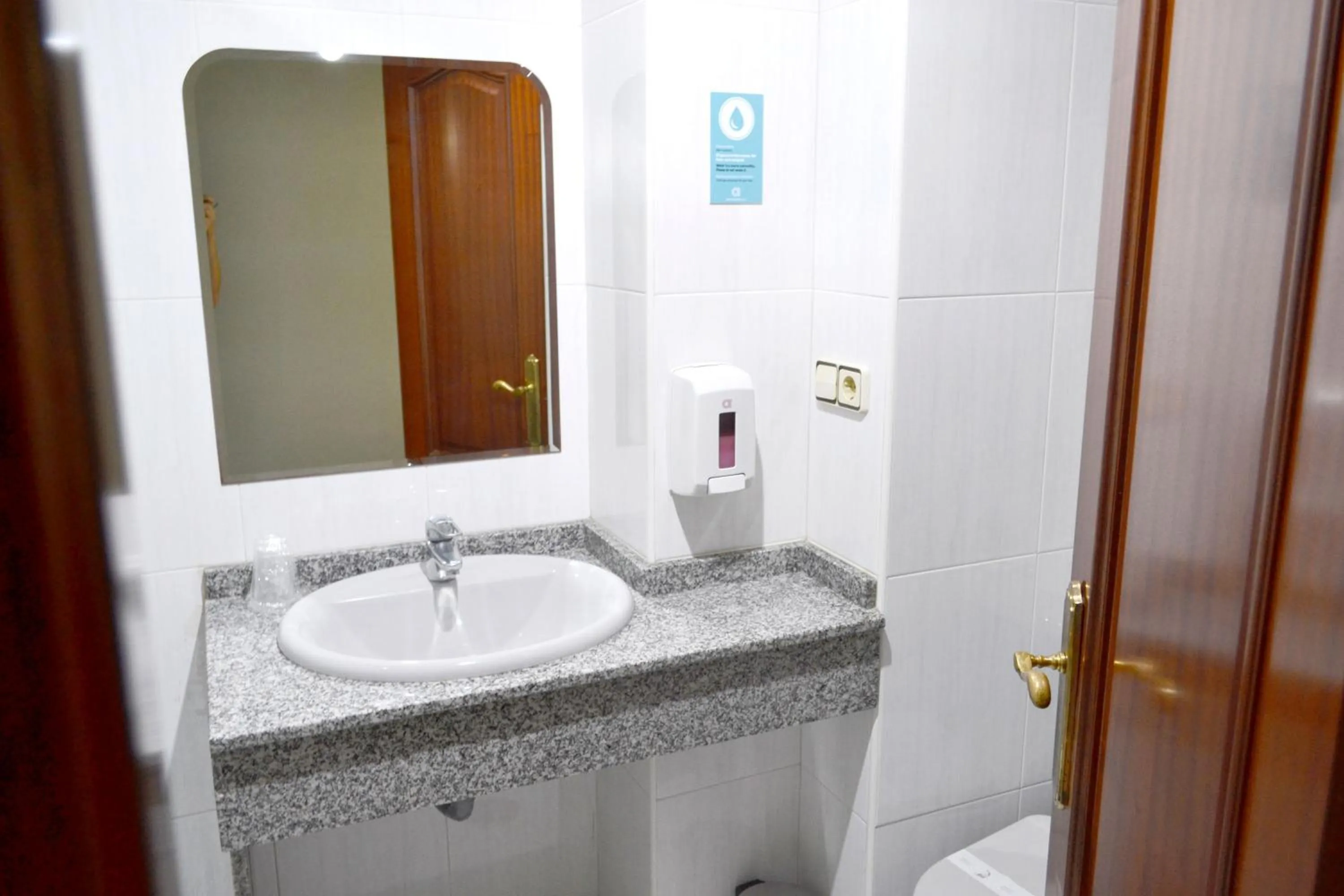 Bathroom in Alda Puerta Coruña