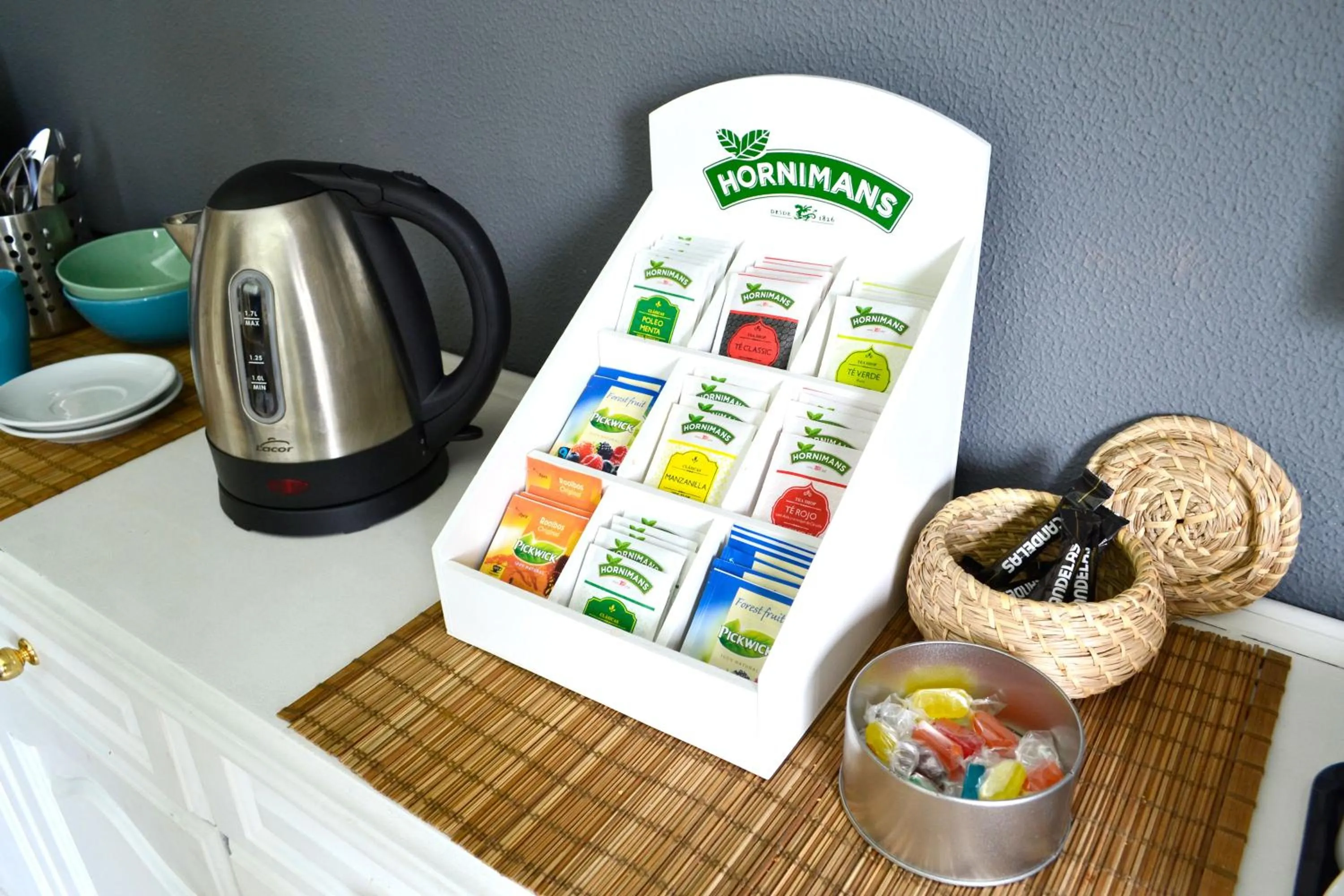 Communal lounge/ TV room in Alda Puerta Coruña