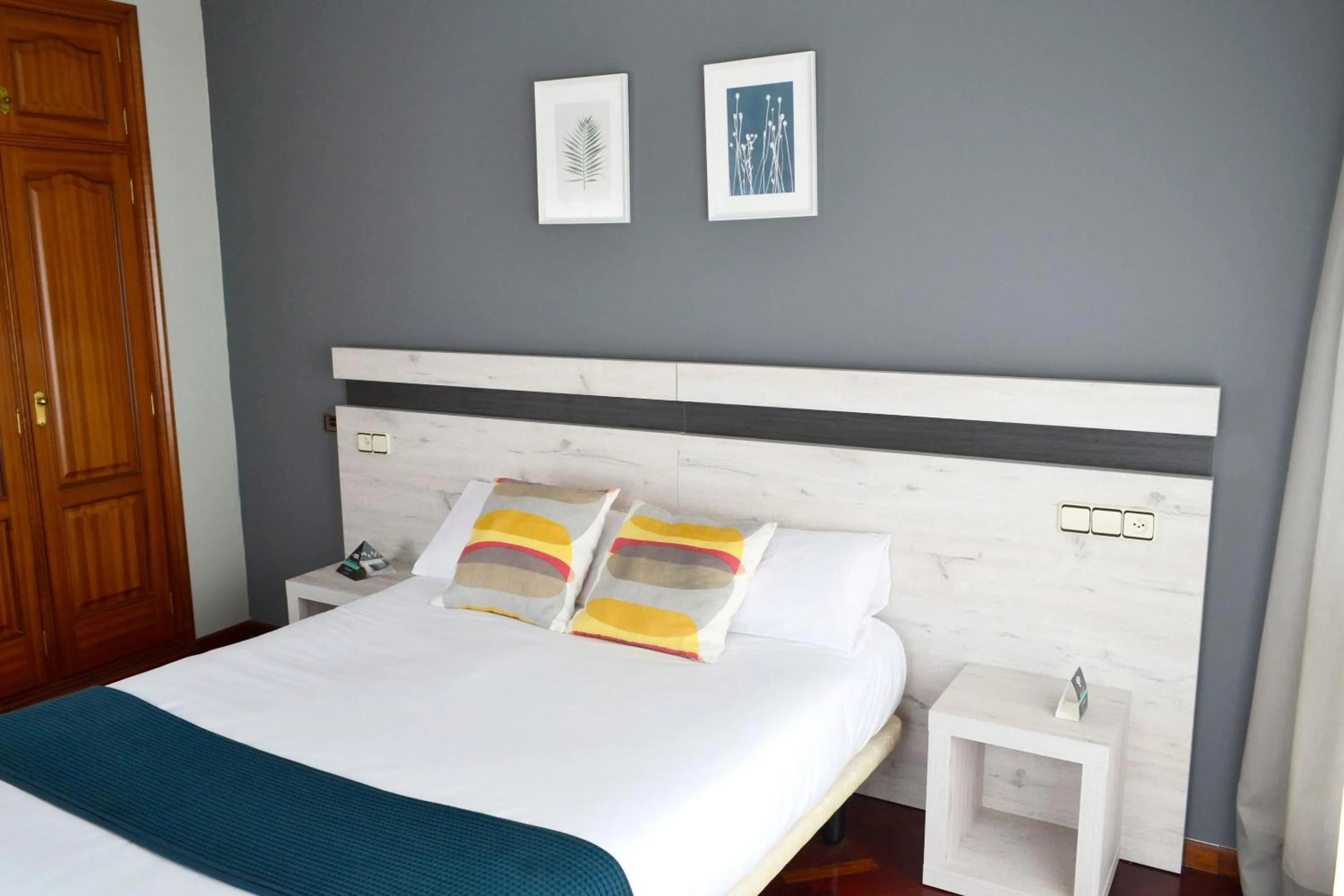 Bed in Alda Puerta Coruña