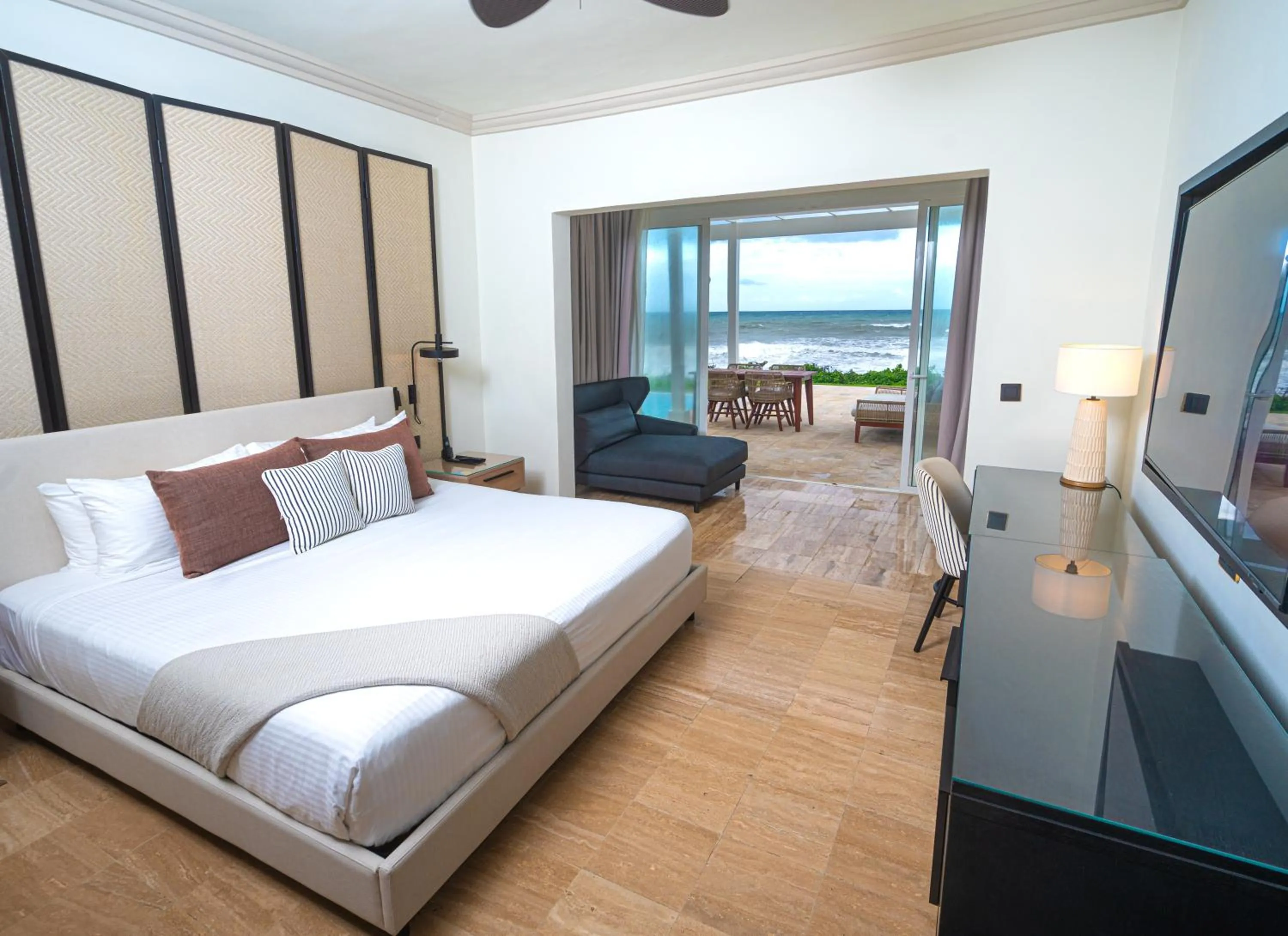 Bedroom, Bed in Grand Palladium Jamaica Resort & Spa All Inclusive
