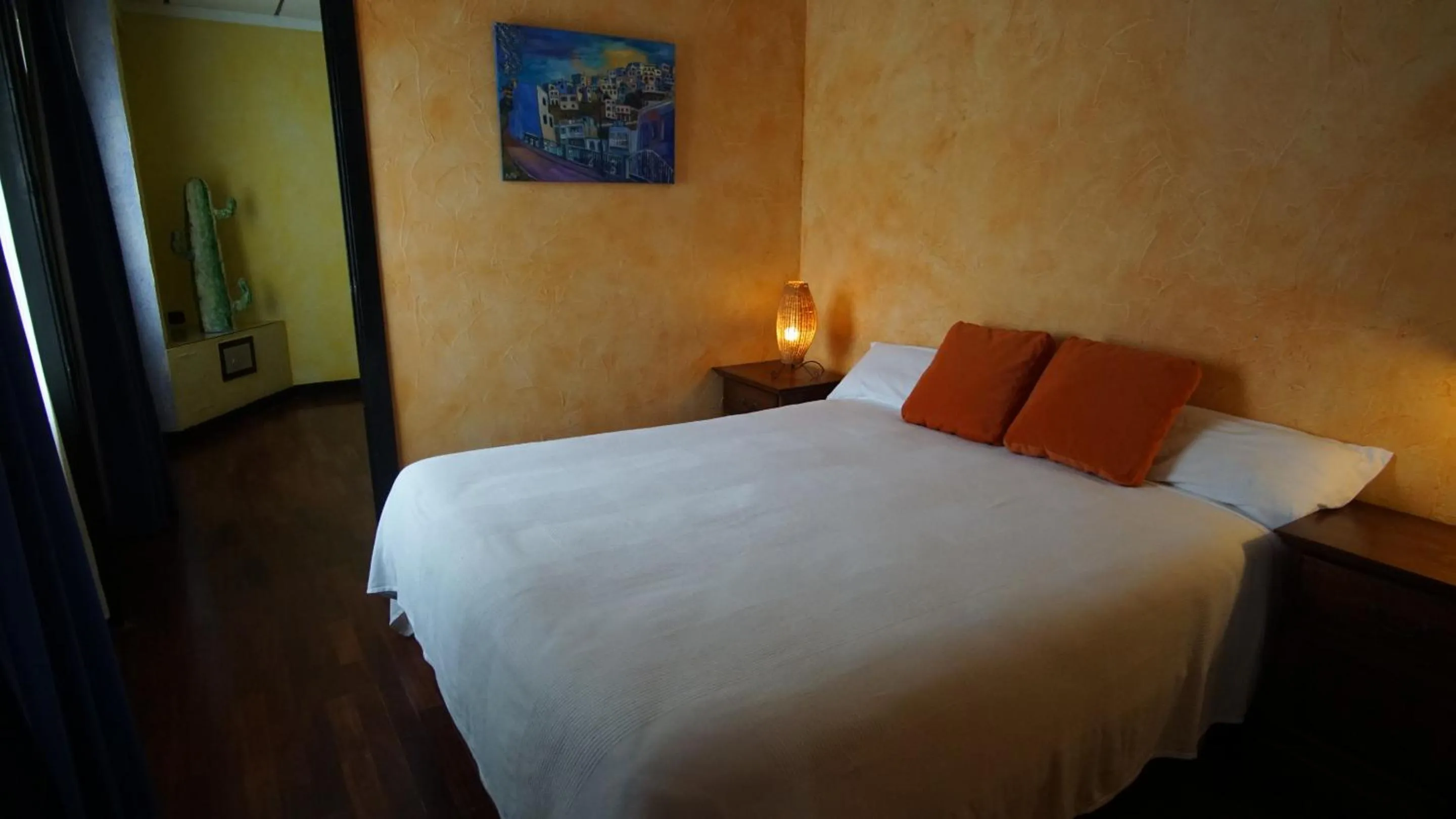 Bedroom, Bed in Hotel Tikar