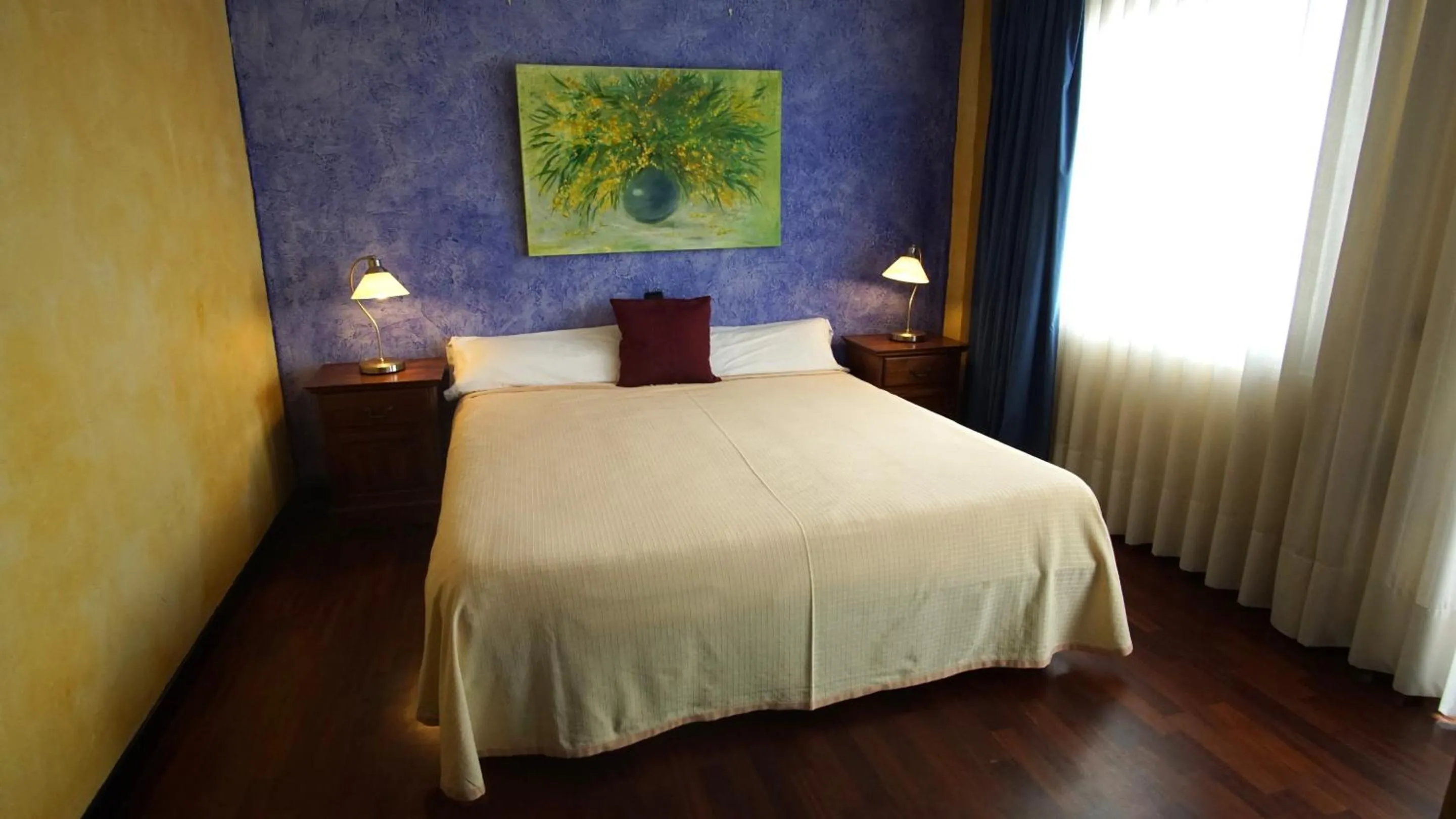 Bedroom, Bed in Hotel Tikar