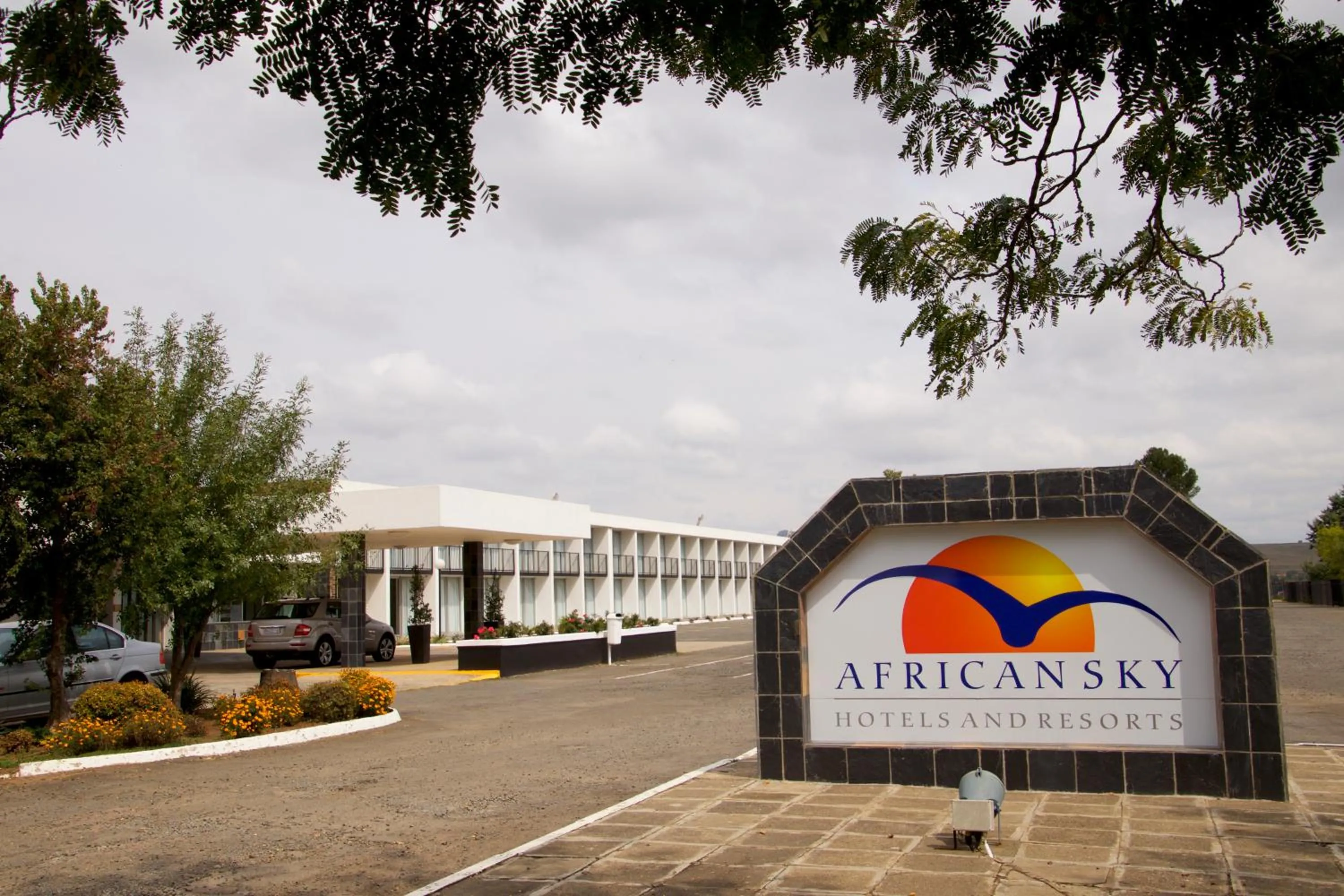 Facade/entrance in African Sky Harrismith Inn