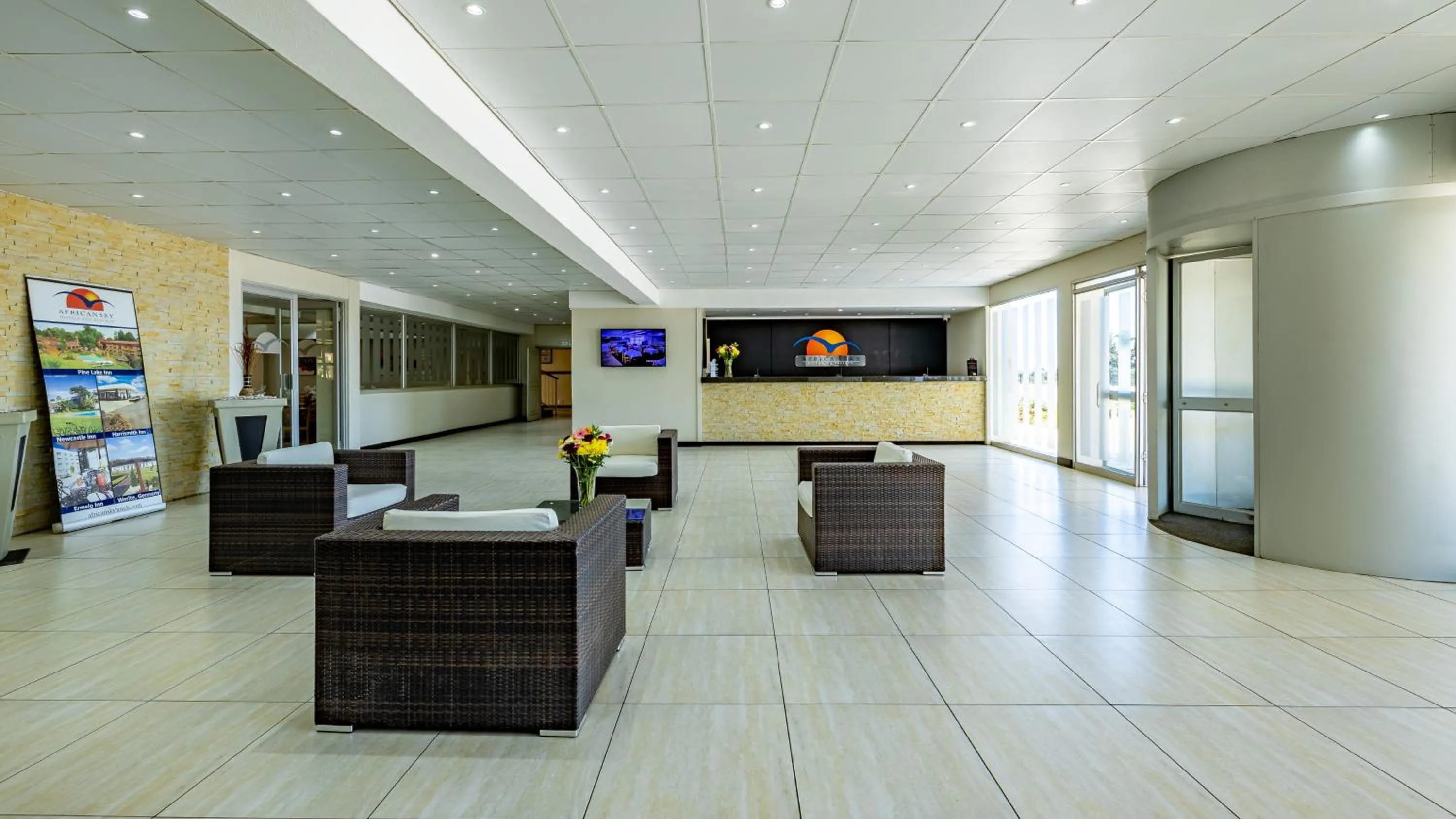 Lobby or reception in African Sky Harrismith Inn