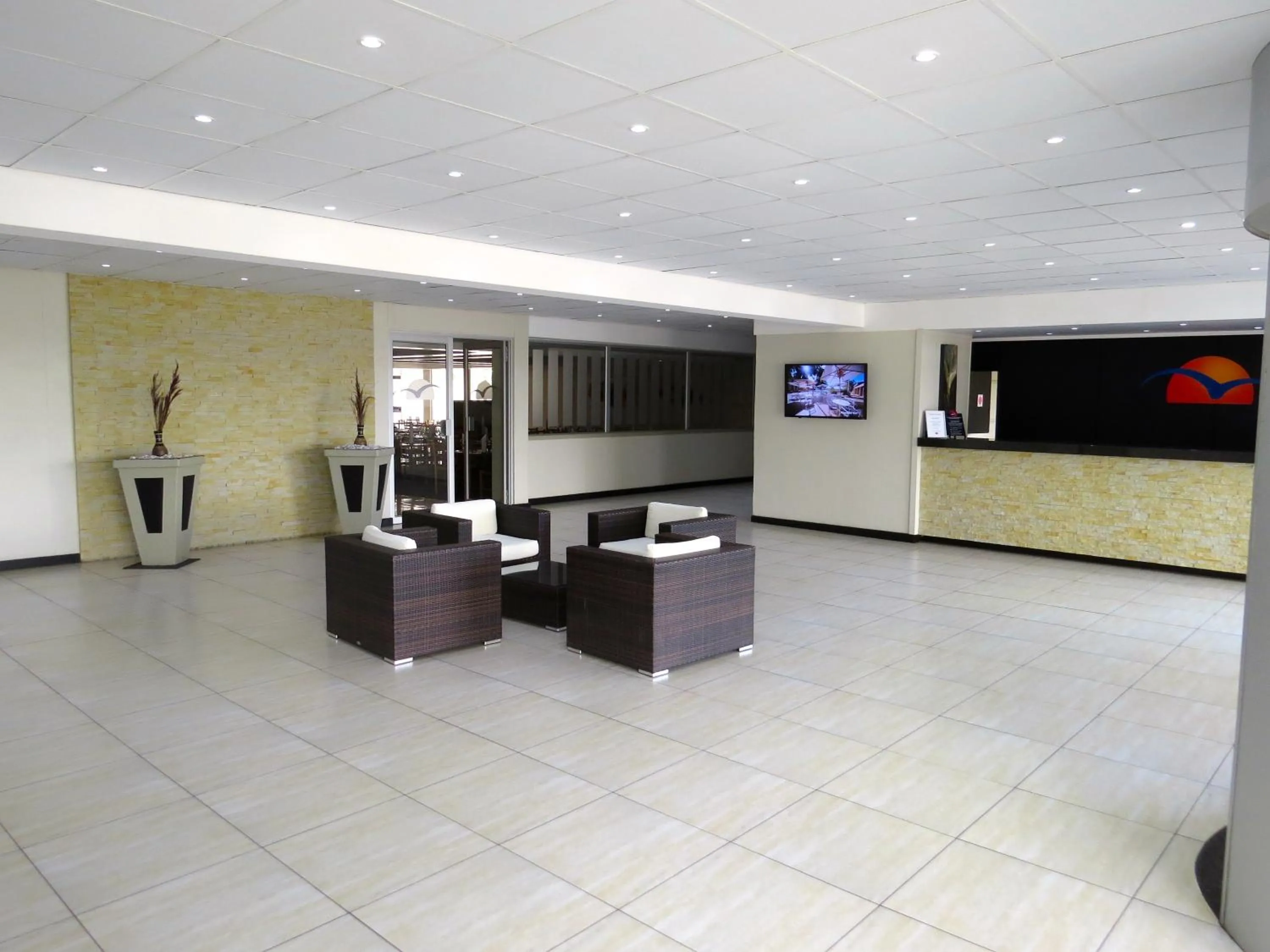 Lobby or reception in African Sky Harrismith Inn