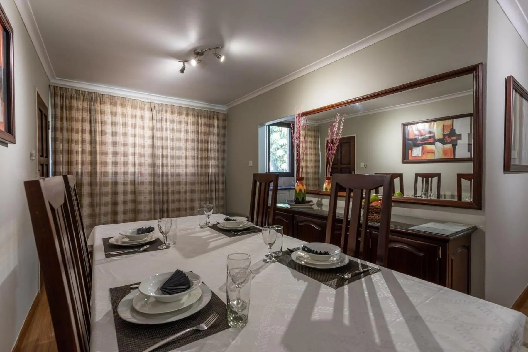 Fallsway Apartments - Louden Court