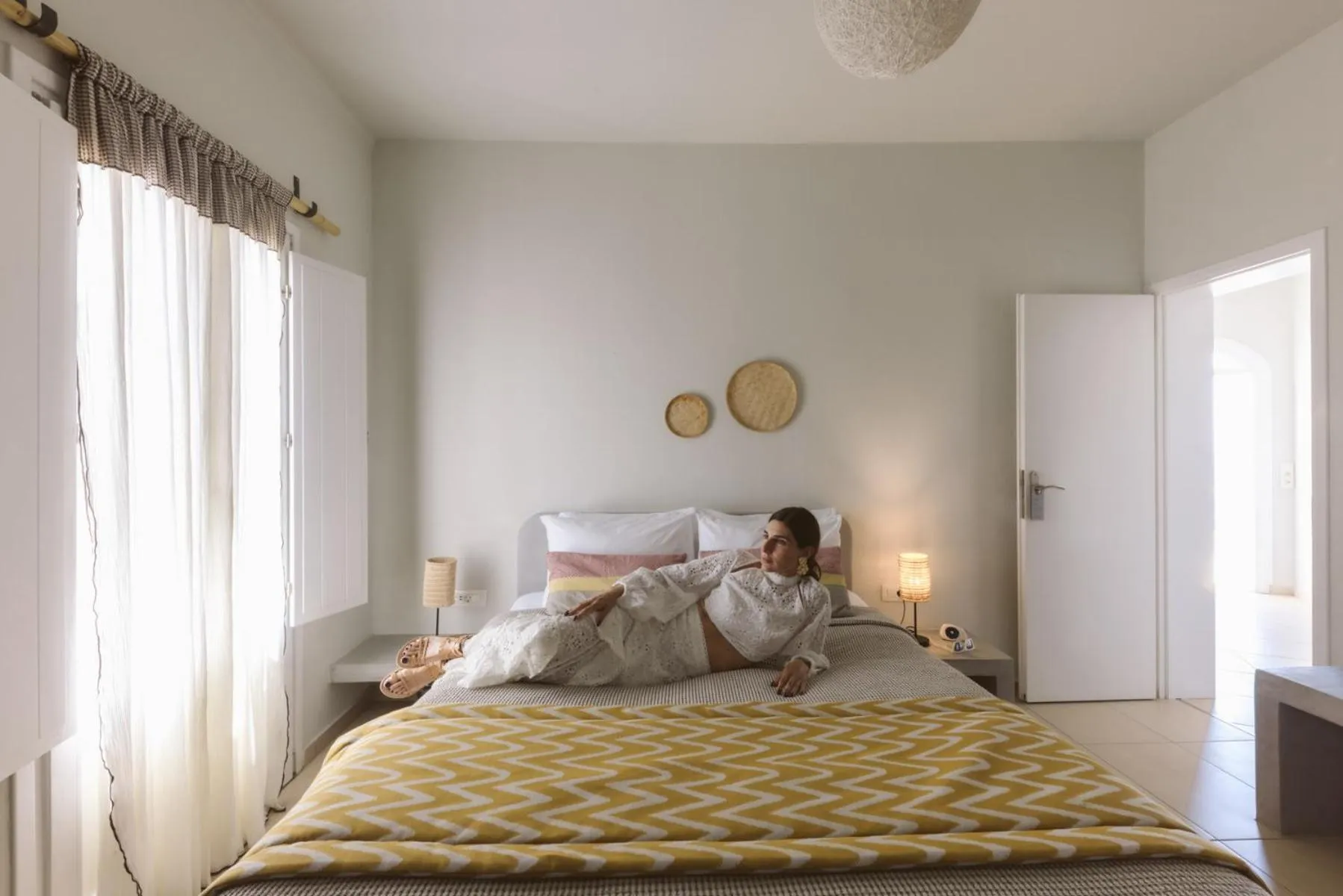 Bed in Grand View - Megalochori Santorini