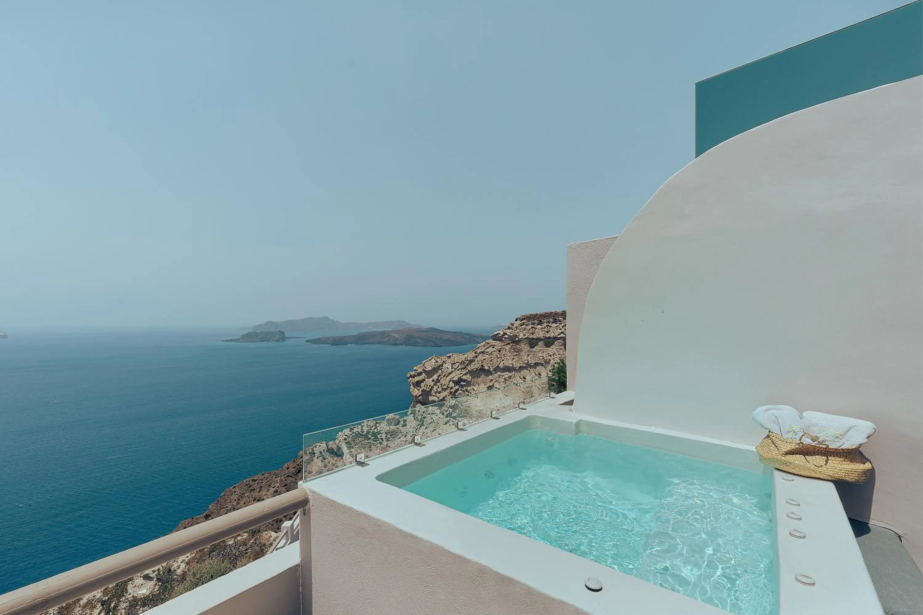 Hot Tub in Grand View - Megalochori Santorini