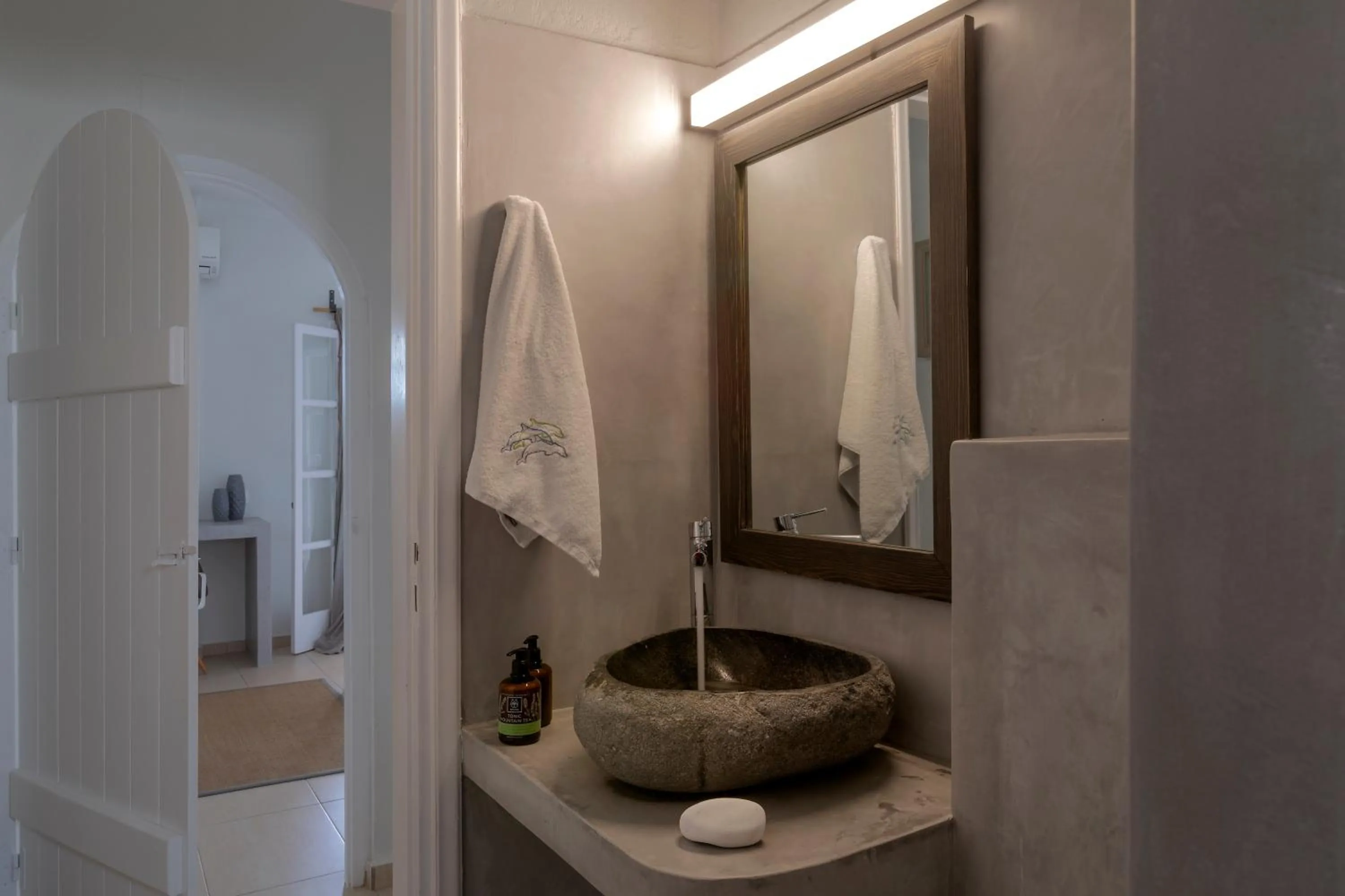 Bathroom in Grand View - Megalochori Santorini