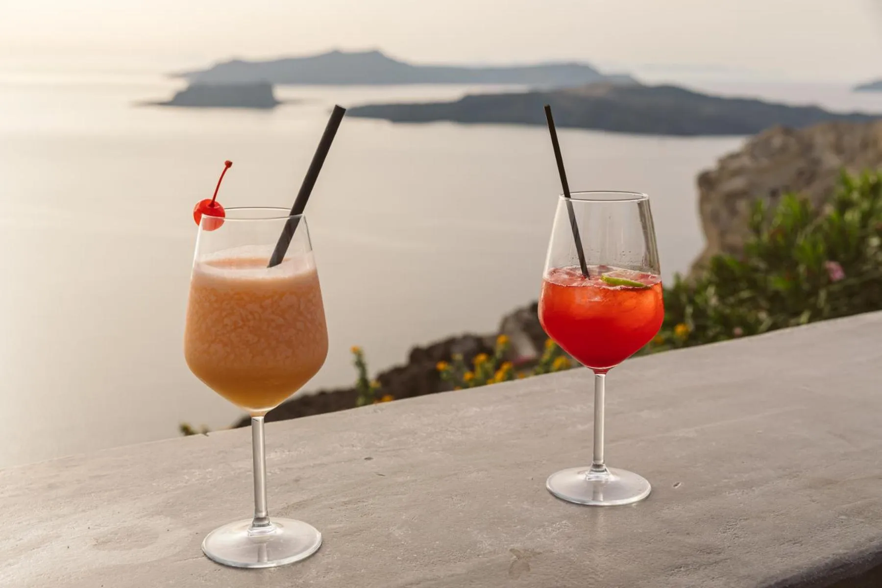 Swimming pool in Grand View - Megalochori Santorini