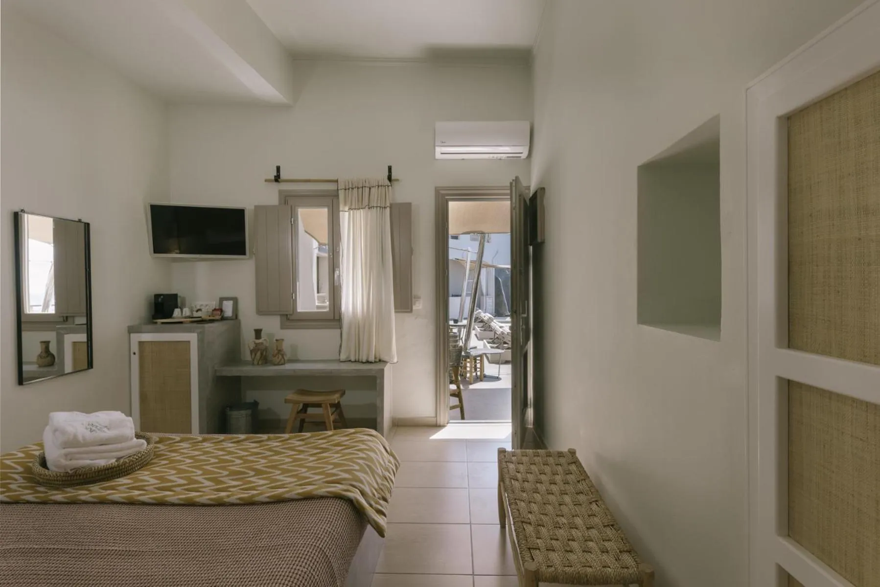 View (from property/room), Bed in Grand View - Megalochori Santorini