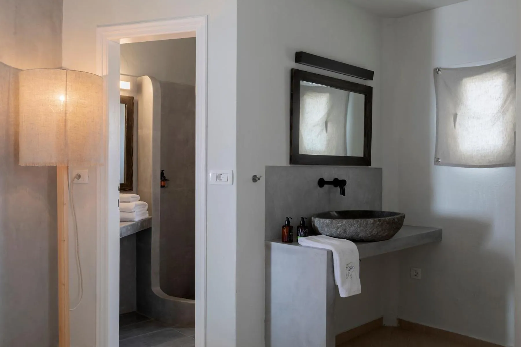 Bathroom in Grand View - Megalochori Santorini