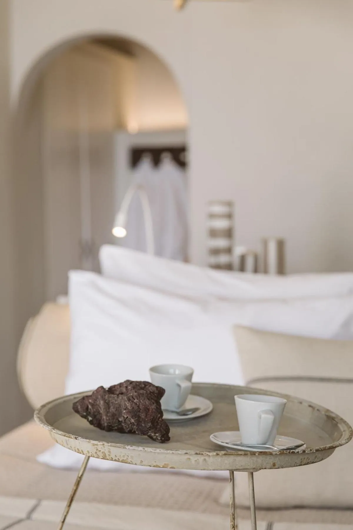 Bed in Grand View - Megalochori Santorini